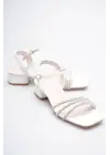 Kadın Beyaz Taş Detaylı Kalın Topuklu Şık Sandalet TR20MY26B