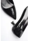 Kadın Siyah Rugan Kısa Topuklu Stiletto Ayakkabı TR20MS03E