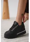 Kadın Siyah Tabanlı Siyah Gizli Topuklu Sneaker TR04MS01D