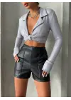Parçalı Cepli Deri Şort Siyah W26312