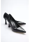 Siyah Kroko Sivri Burun Orta Topuklu Kadın Stiletto TR20MS02F