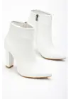 Beyaz Yüksek Kalın Topuklu Fermuarlı Kadın Bot