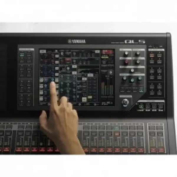 Yamaha QL5 Dijital Mikser