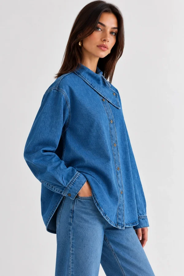 Kadın Asimetrik Yaka Çapraz Düğmeli Oversize Denim Ceket Gömlek - Açık Mavi