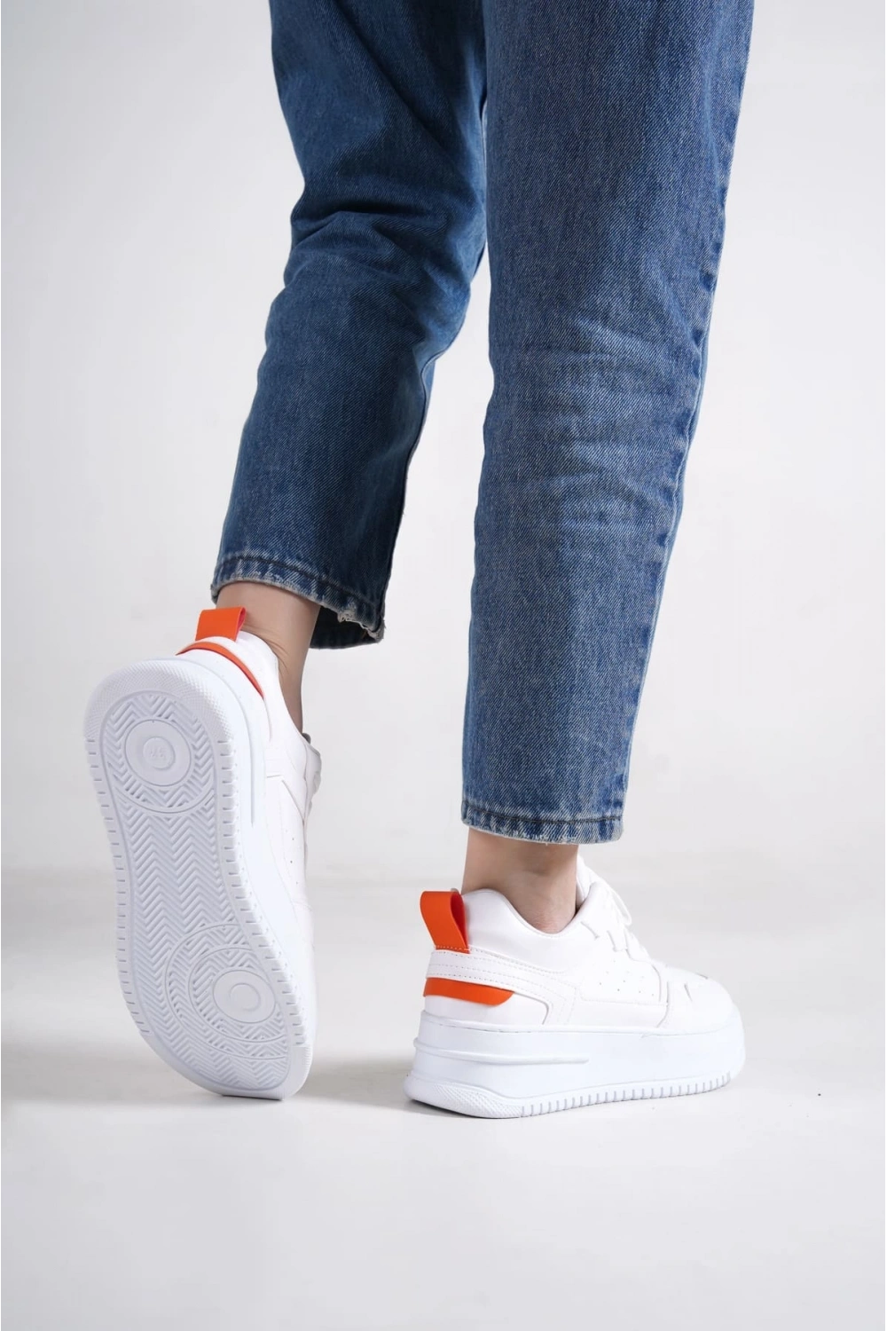 Avela Kalın Taban Bağcıklı Günlük Kadın Sneaker Beyaz Turuncu Detaylı