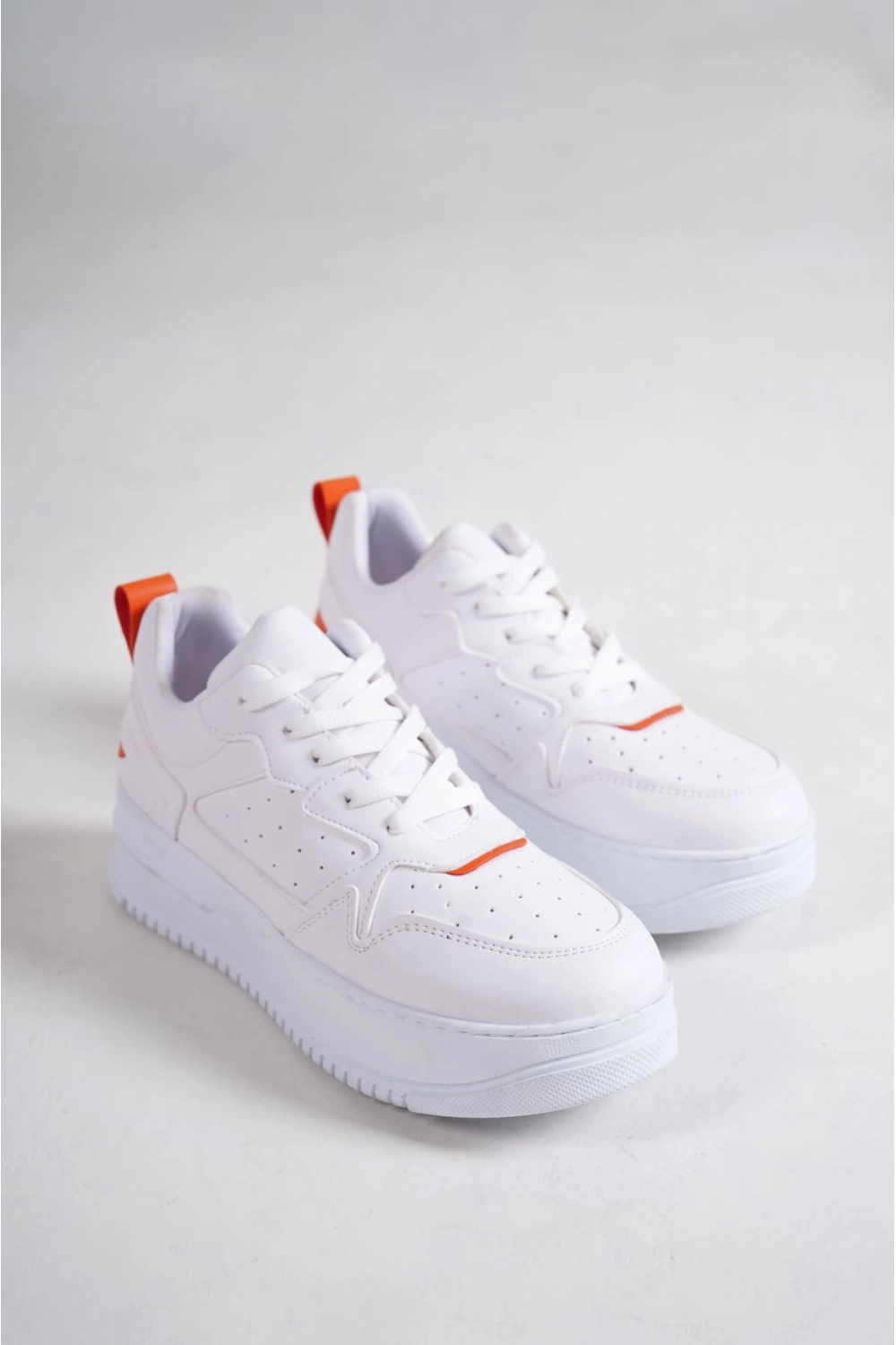 Avela Kalın Taban Bağcıklı Günlük Kadın Sneaker Beyaz Turuncu Detaylı