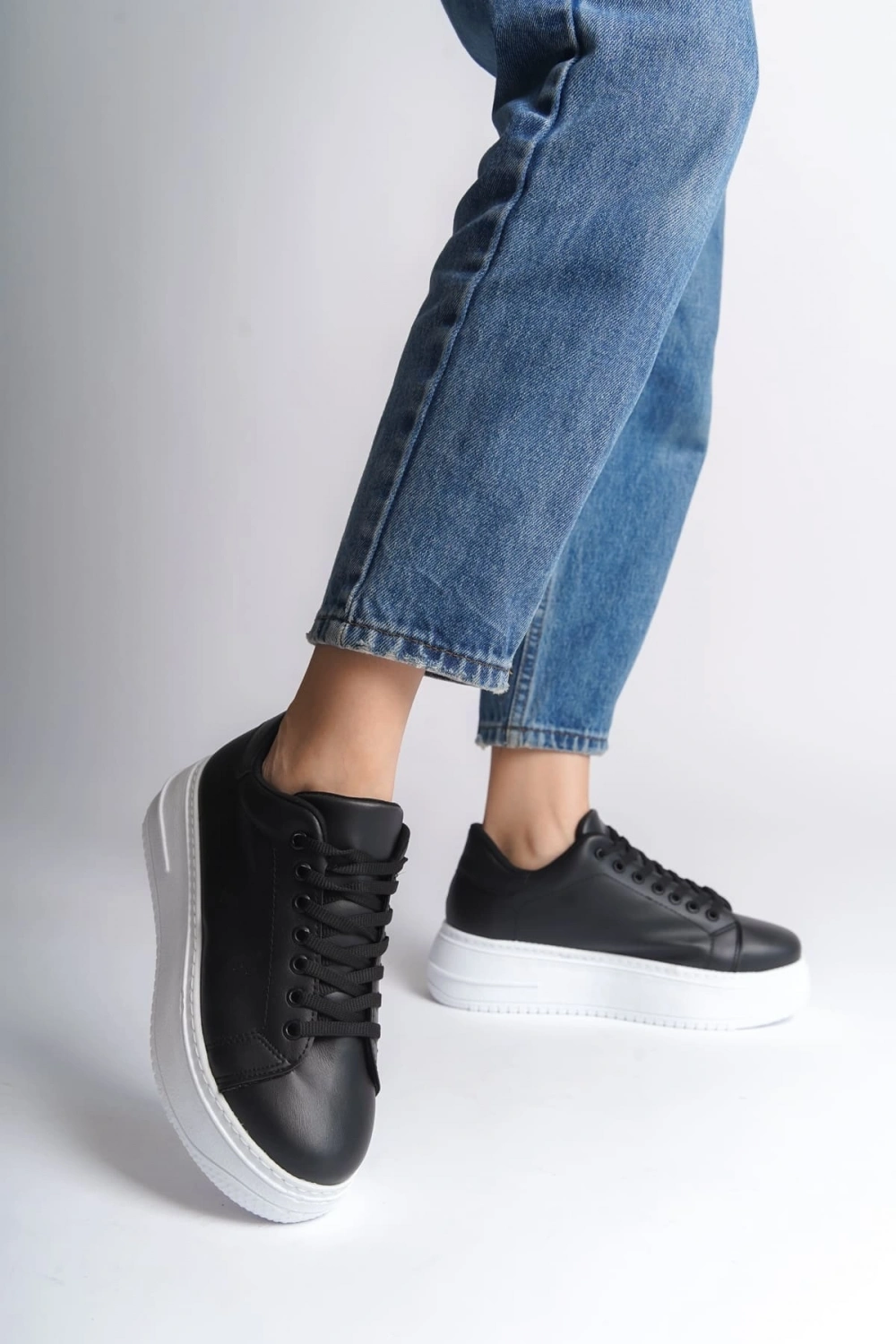 Sofia Bağcıklı Rahat Taban Kadın Casual Sneaker Ayakkabı - Siyah Beyaz