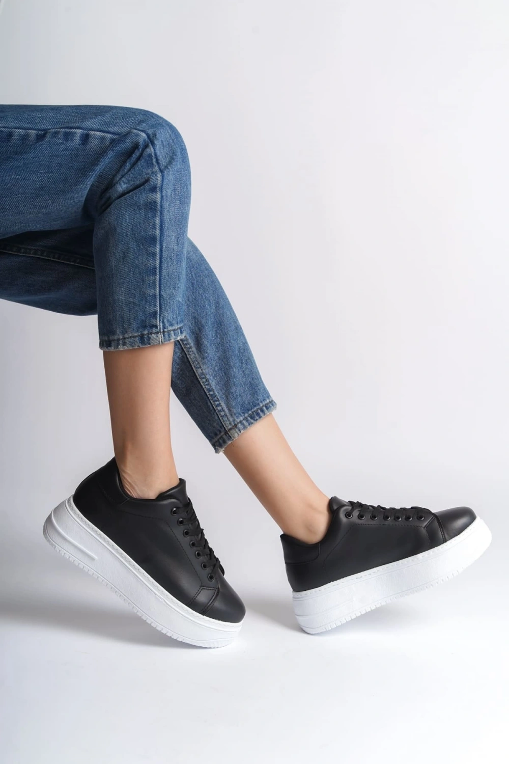 Sofia Bağcıklı Rahat Taban Kadın Casual Sneaker Ayakkabı - Siyah Beyaz
