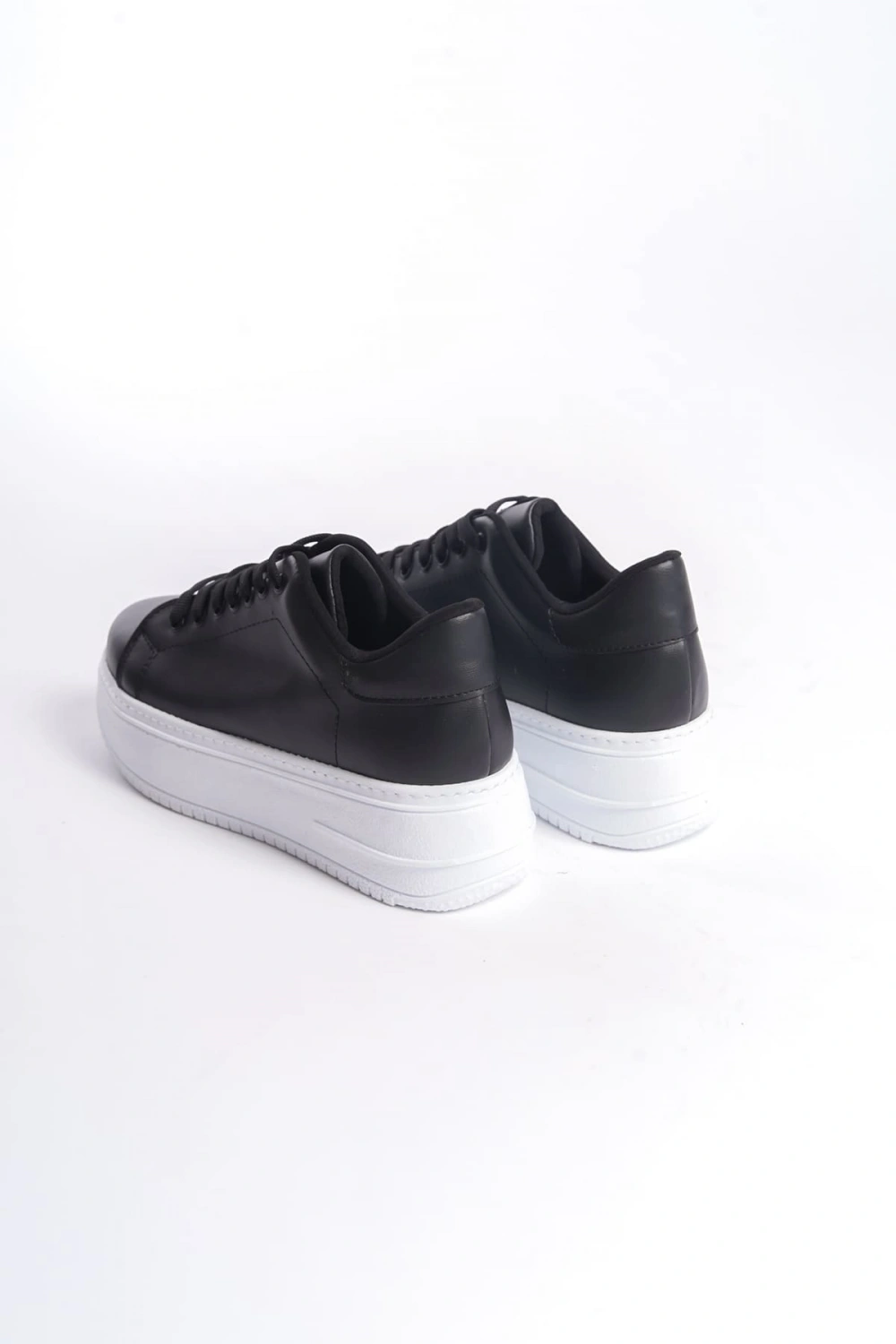 Sofia Bağcıklı Rahat Taban Kadın Casual Sneaker Ayakkabı - Siyah Beyaz