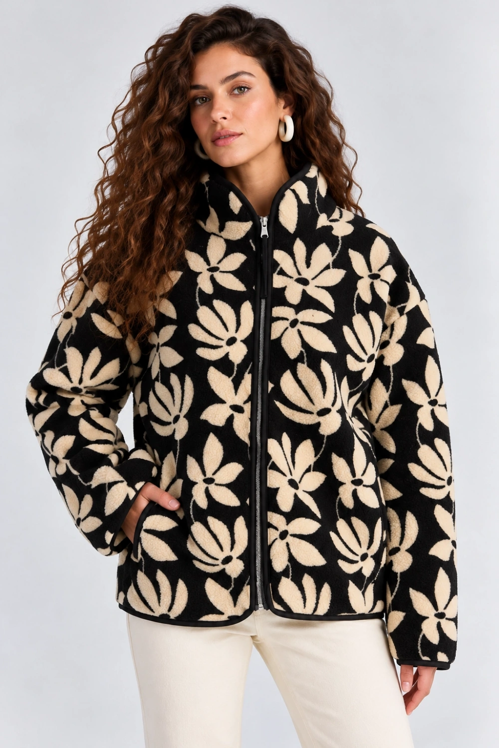 Desenli Dik Yaka Cepli Biyeli Kadın Polar Sweatshirt- Siyah-Krem