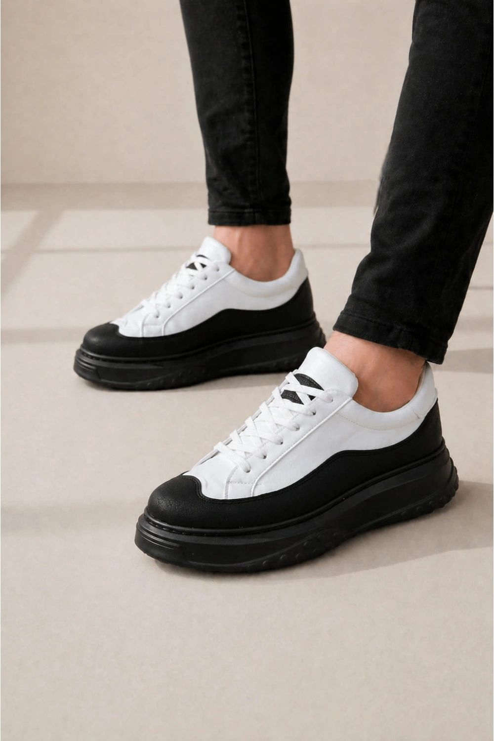 Ventoy Erkek Bağcıklı Cilt Günlük Sneaker Ayakkabı – Beyaz Siyah