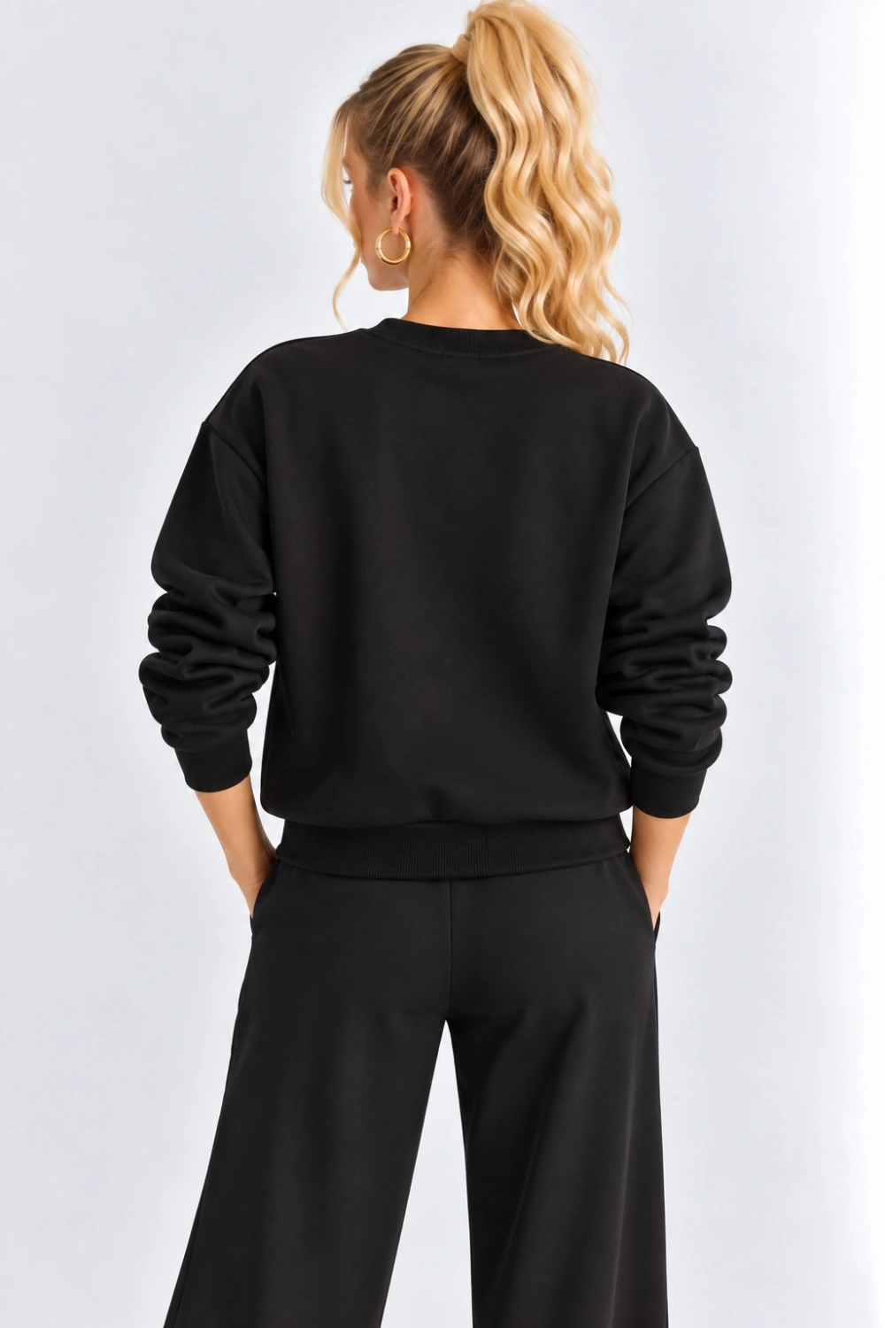 Kadın Çiçek Aksesuarlı Şardonlu Üç İplik Oversize Sweatshirt - Siyah