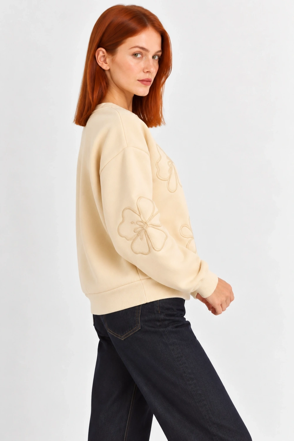 Kadın Çiçek Motifli Şardonlu Üç İplik Oversize Sweatshirt - Bej