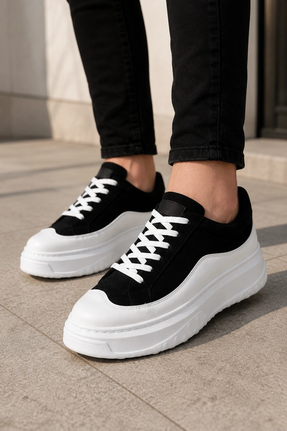 Ventoy Erkek Bağcıklı Cilt Günlük Sneaker Ayakkabı – Siyah Beyaz