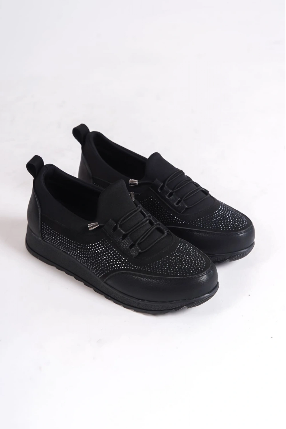 Sincere Rahat Taban Bağcıklı Taş Detaylı Kadın Sneaker Ayakkabı - Siyah