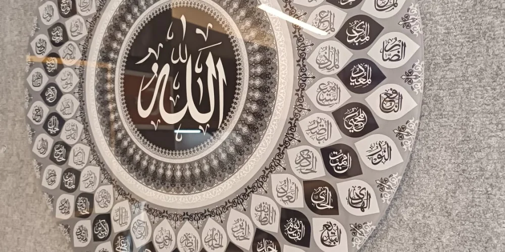 Cam Tablo 3D Baskı Nedir? Avantajları ve Dekorasyona Katkıları