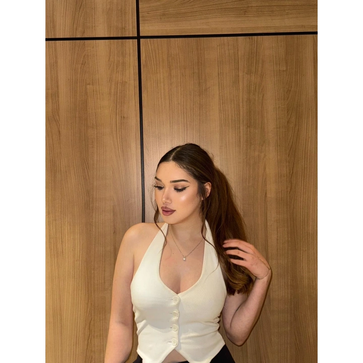 Boyundan Geçmeli Beyaz Yelek