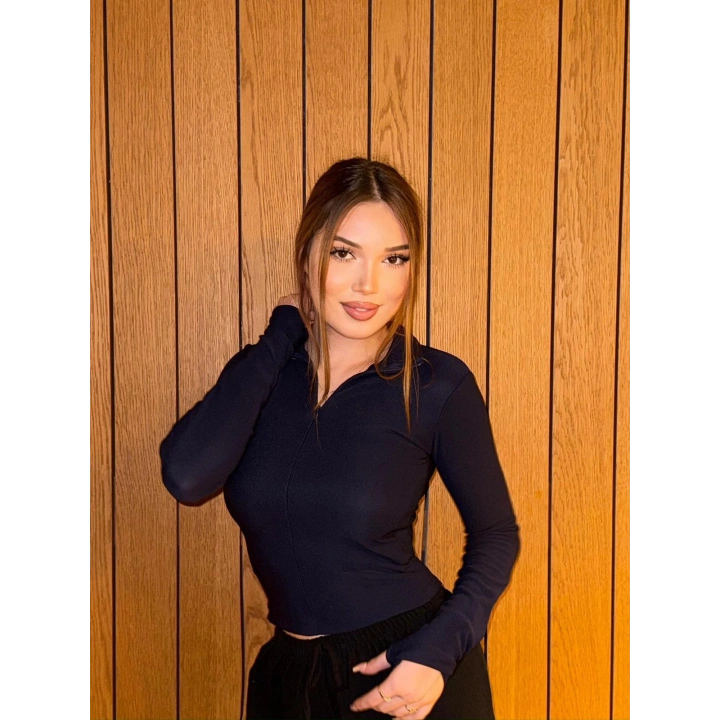 Gizli Fermuarlı Parmak Geçirmeli Lacivert Bluz