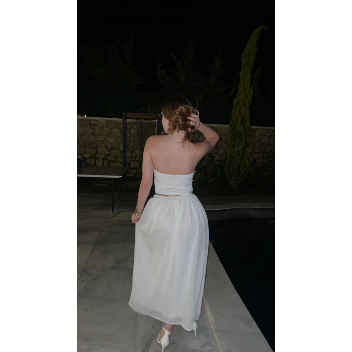 Straplez Beyaz Uzun Elbise