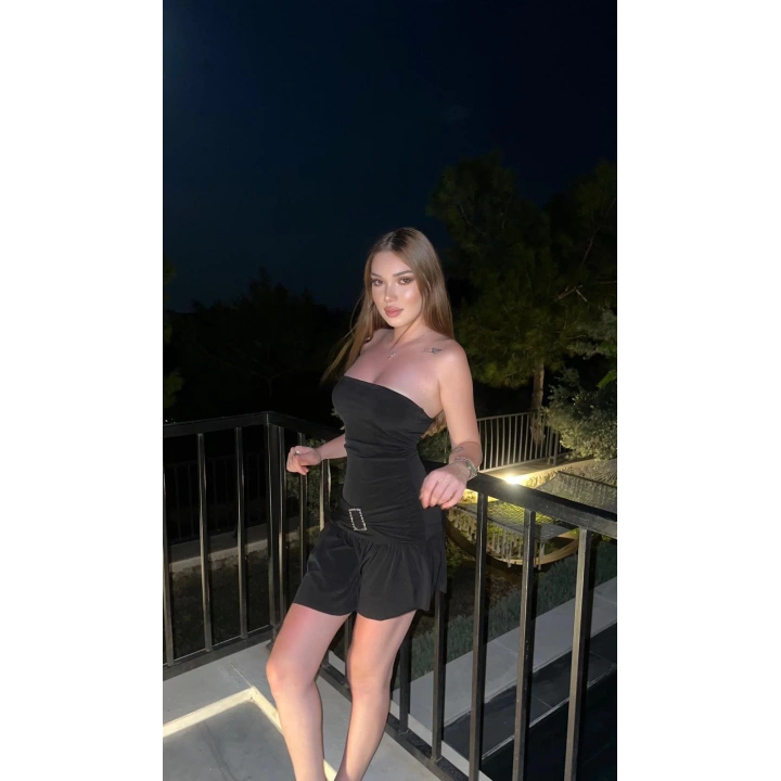 Tokalı Siyah Straplez Elbise