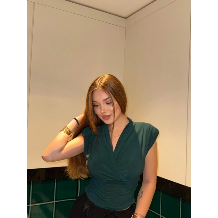 Vatkalı Koyu Yeşil Bluz