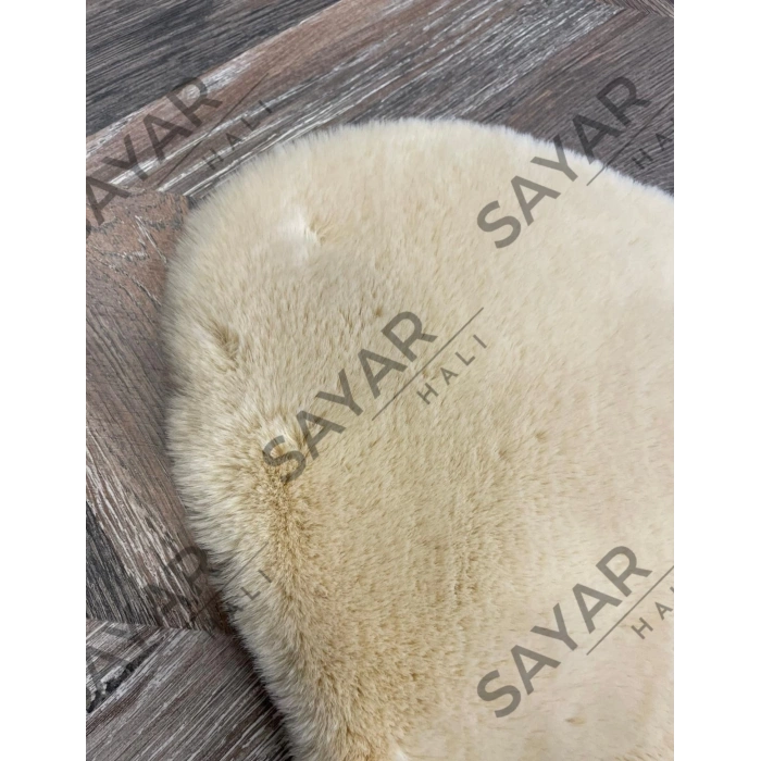 Apex Krem Dekoratif Tavşan Postu Halı 95 x 150