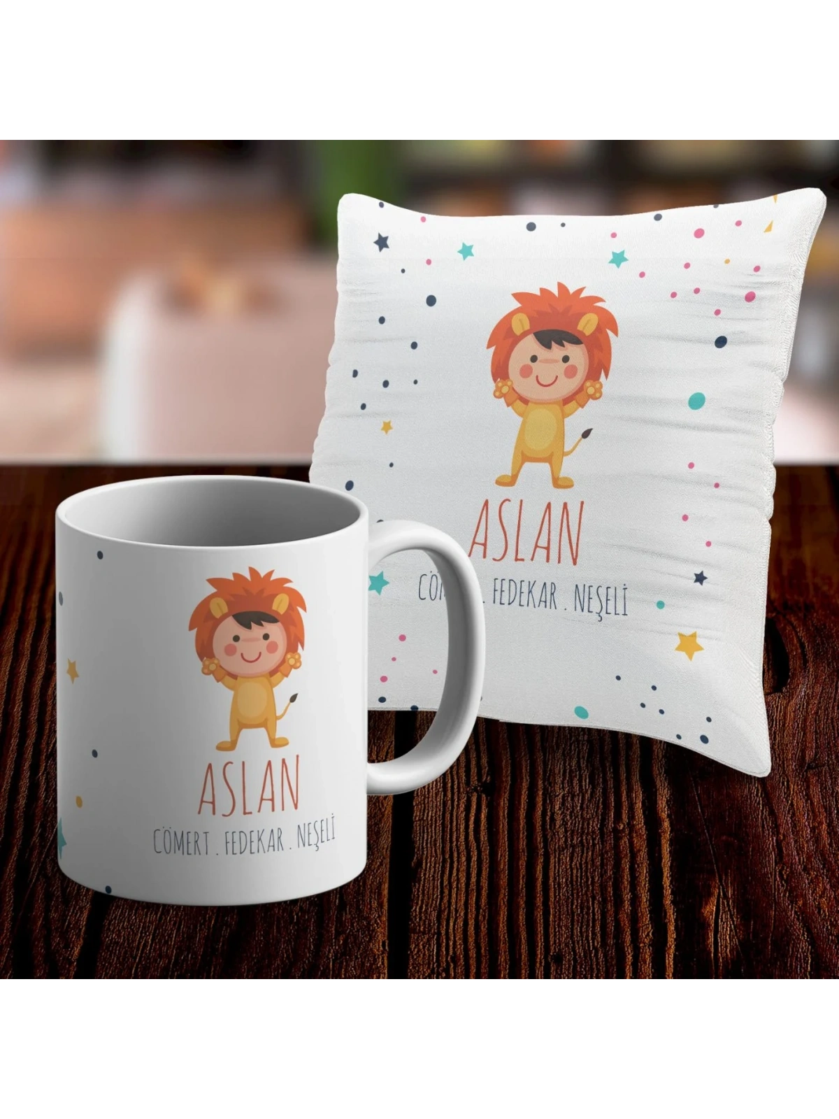 Aslan Tasarımlı Kupa ve Yastık Kılıfı Seti