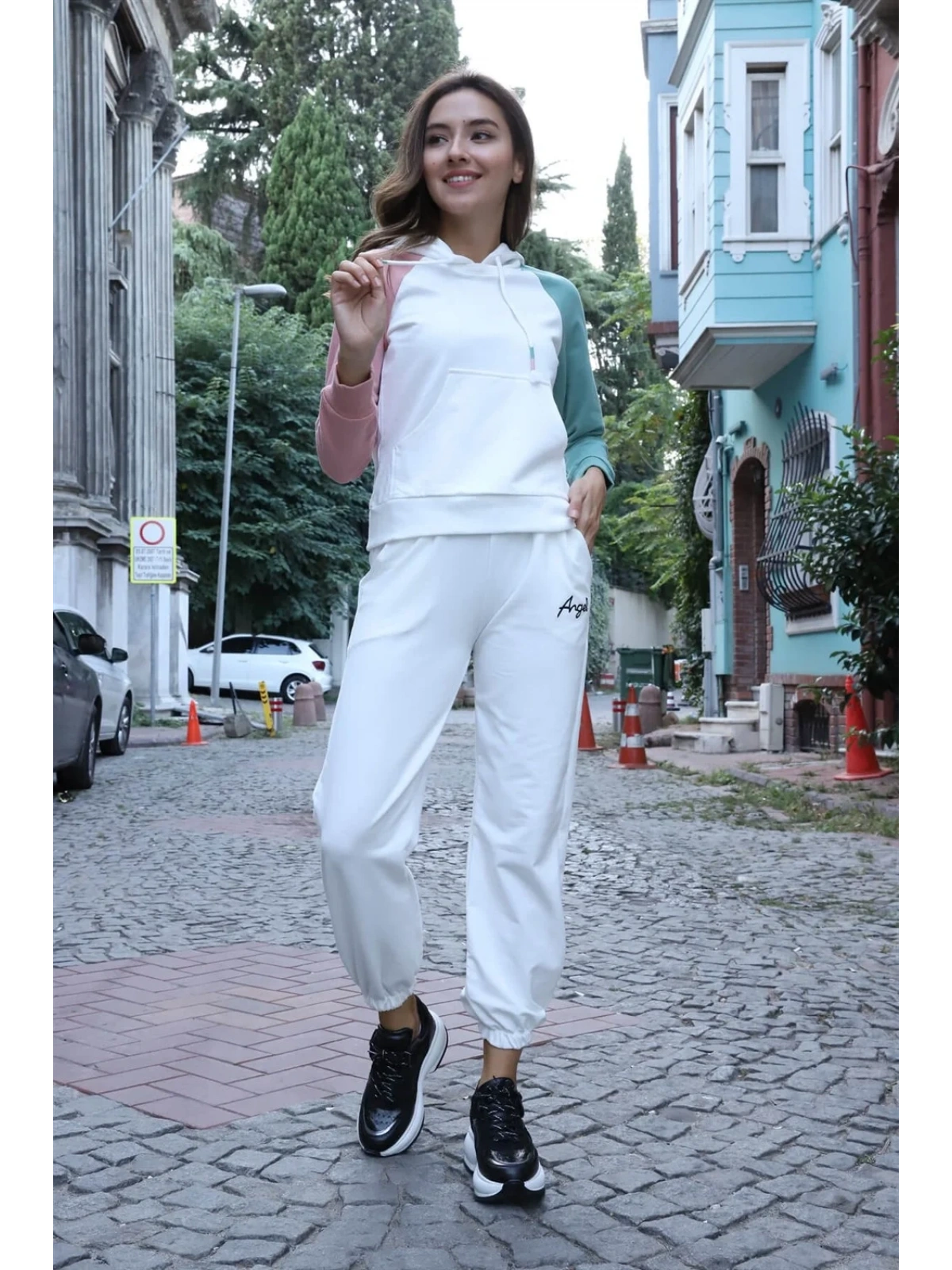 Kanguru Cepli Sweatshirt - BEYAZ