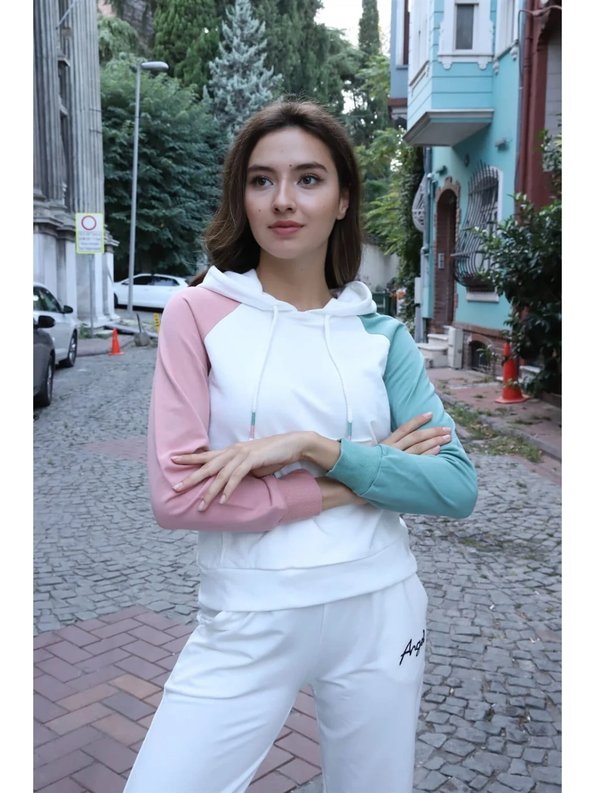 Kanguru Cepli Sweatshirt - BEYAZ