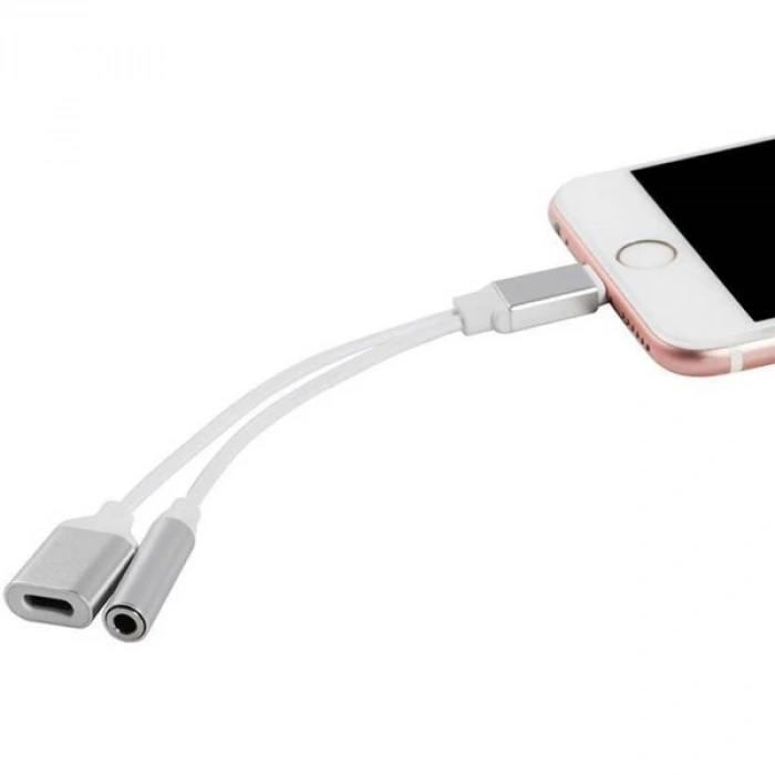 Codegen Apple iPhone Lightning + 3.5mm Stereo Dönüştürücü Çoklayıcı Adaptör CDG-CNV51