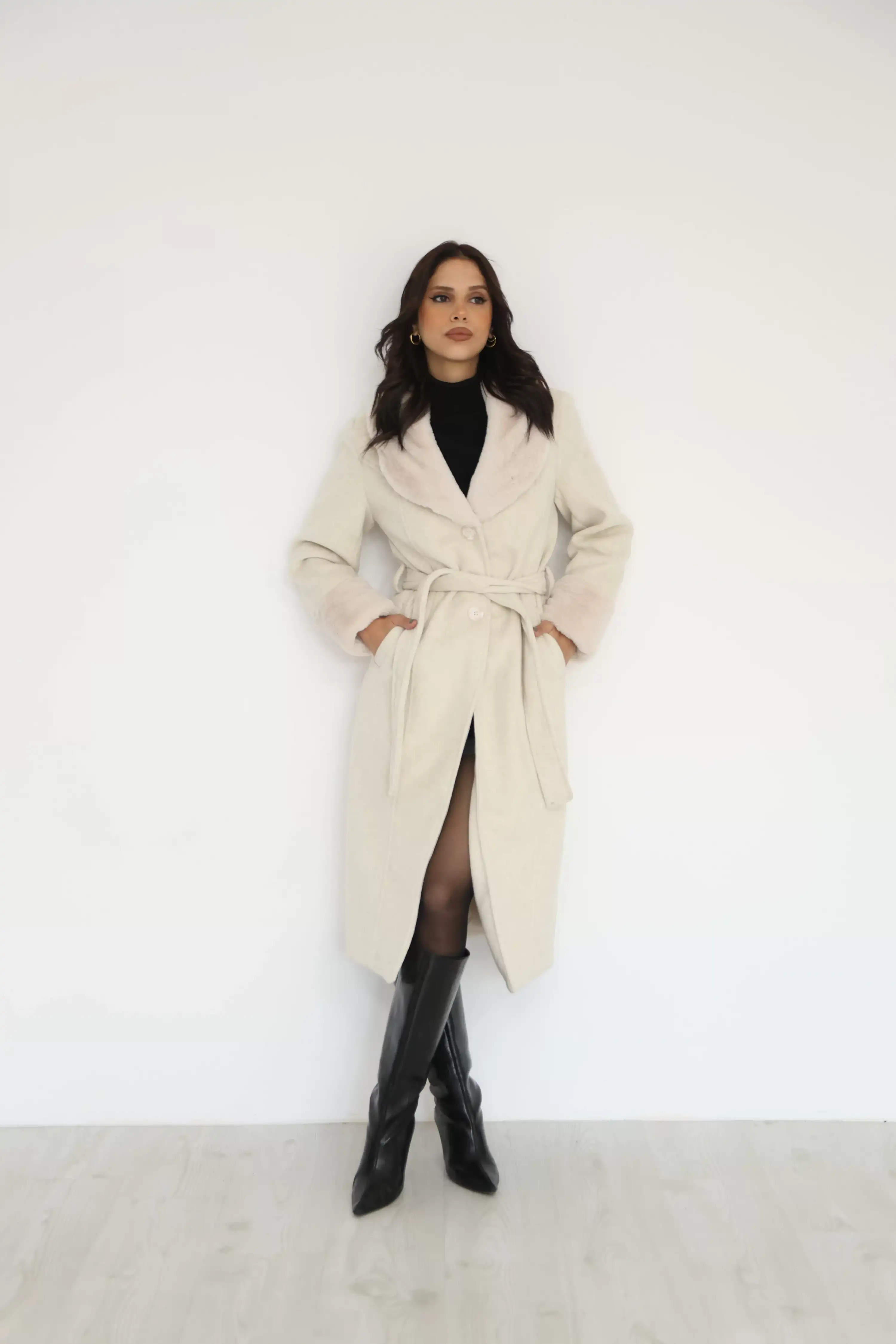 KATLAMA YAKA KÜRK KABAN-KREM