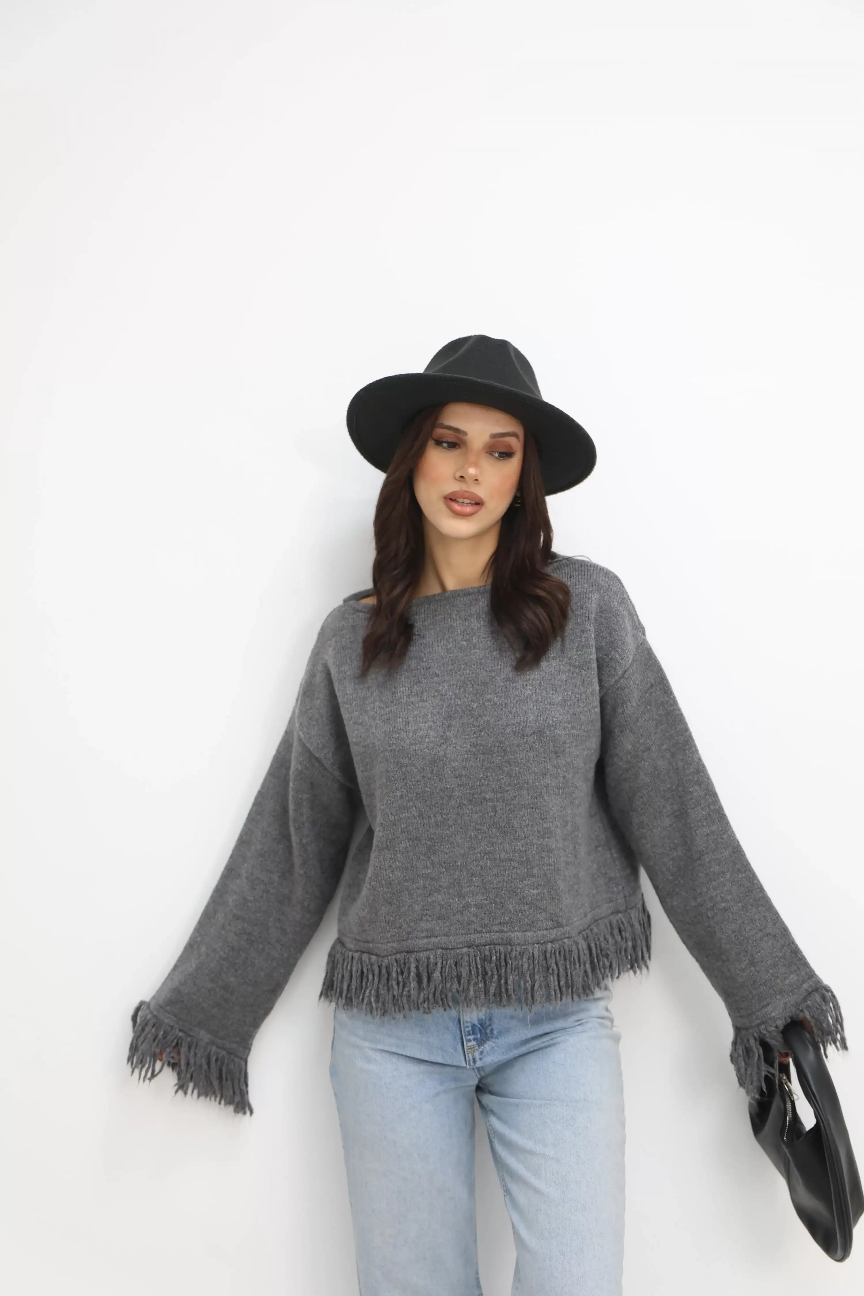 KOL VE ETEĞİ SAÇAKLI KAZAK-GRİ