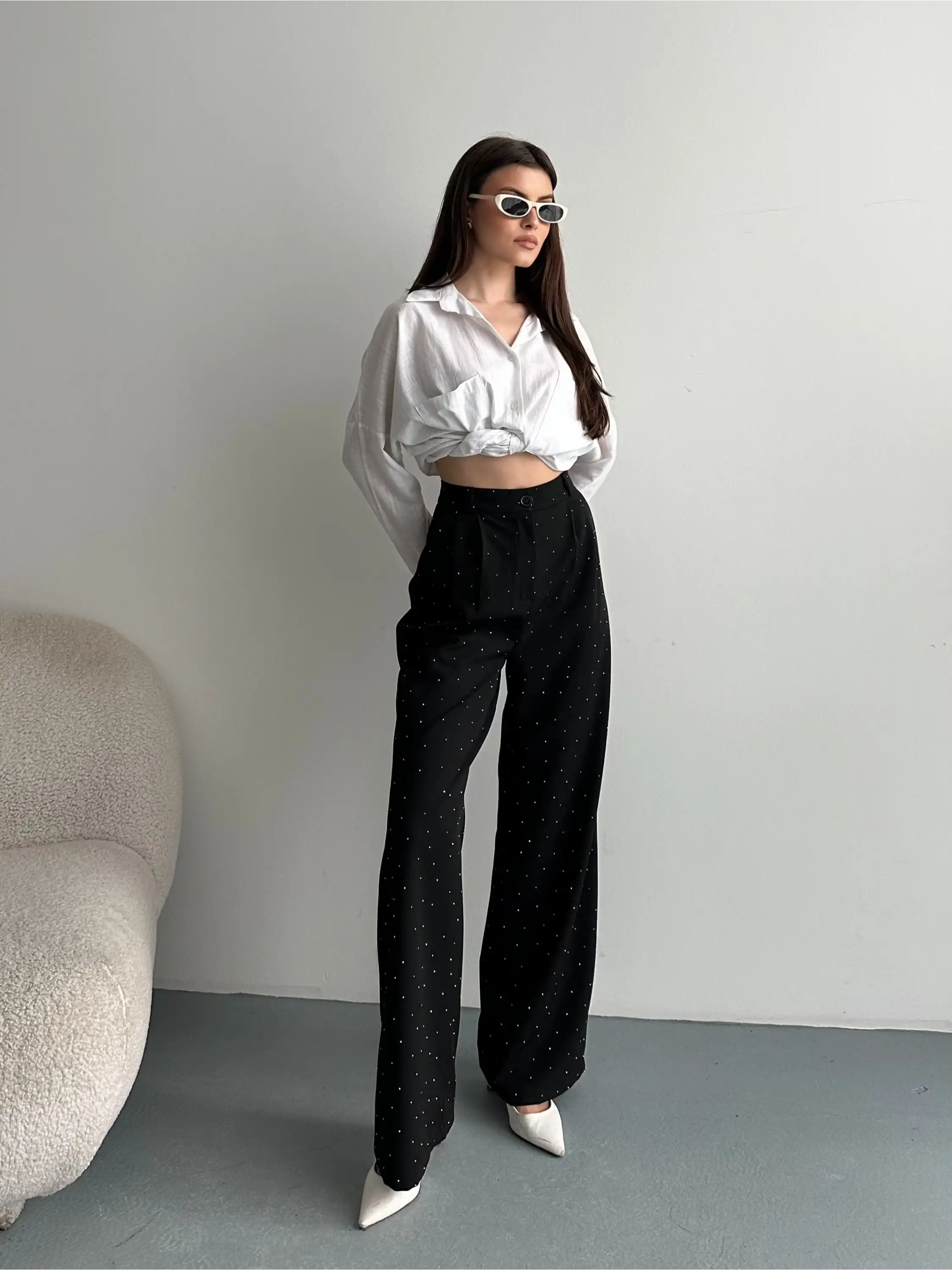 TAŞ İŞLEMELİ BOL KESİM PANTOLON-SİYAH