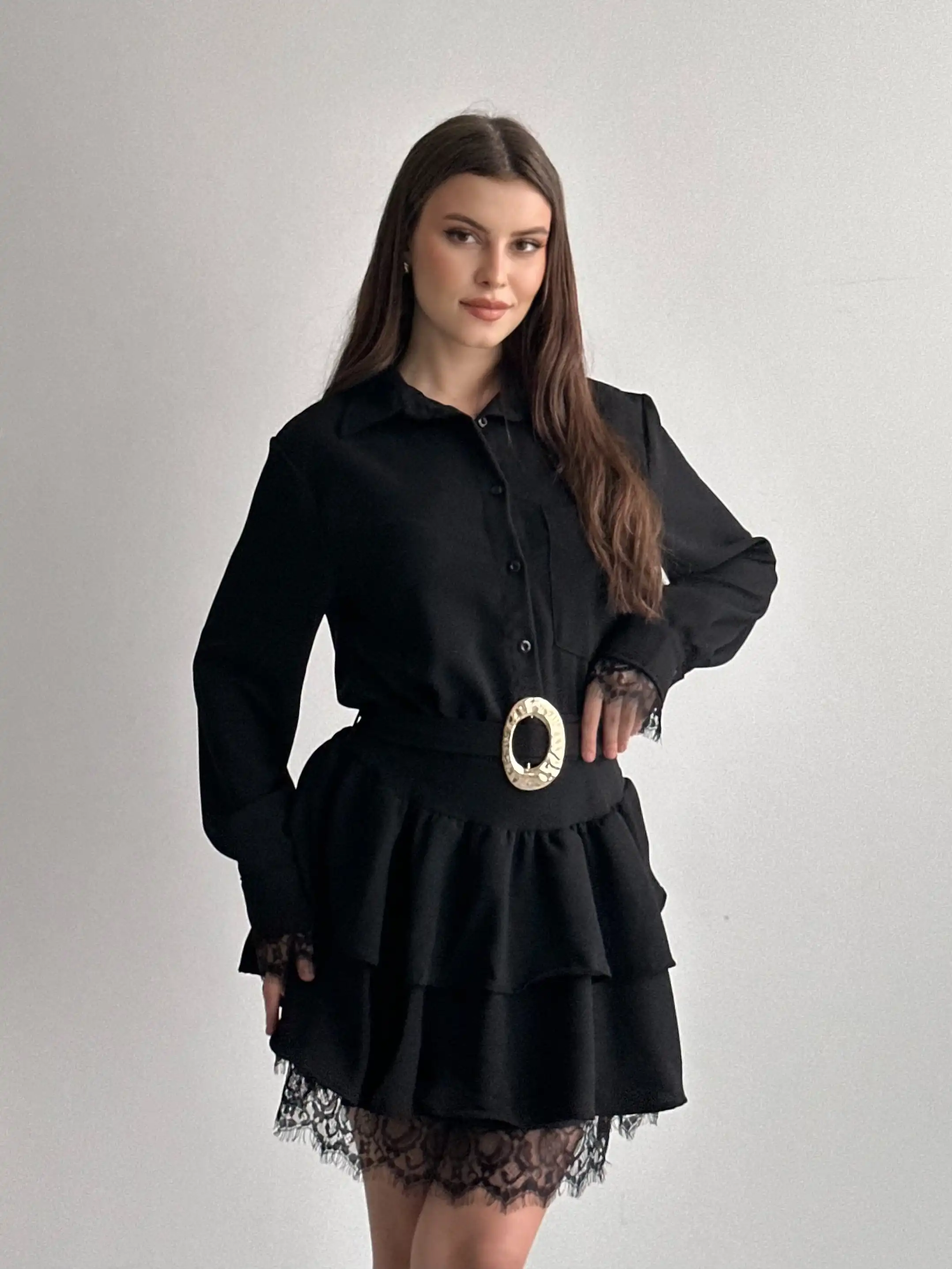 DANTEL DETAYLI KEMERLİ GÖMLEK YAKA ELBİSE-SİYAH