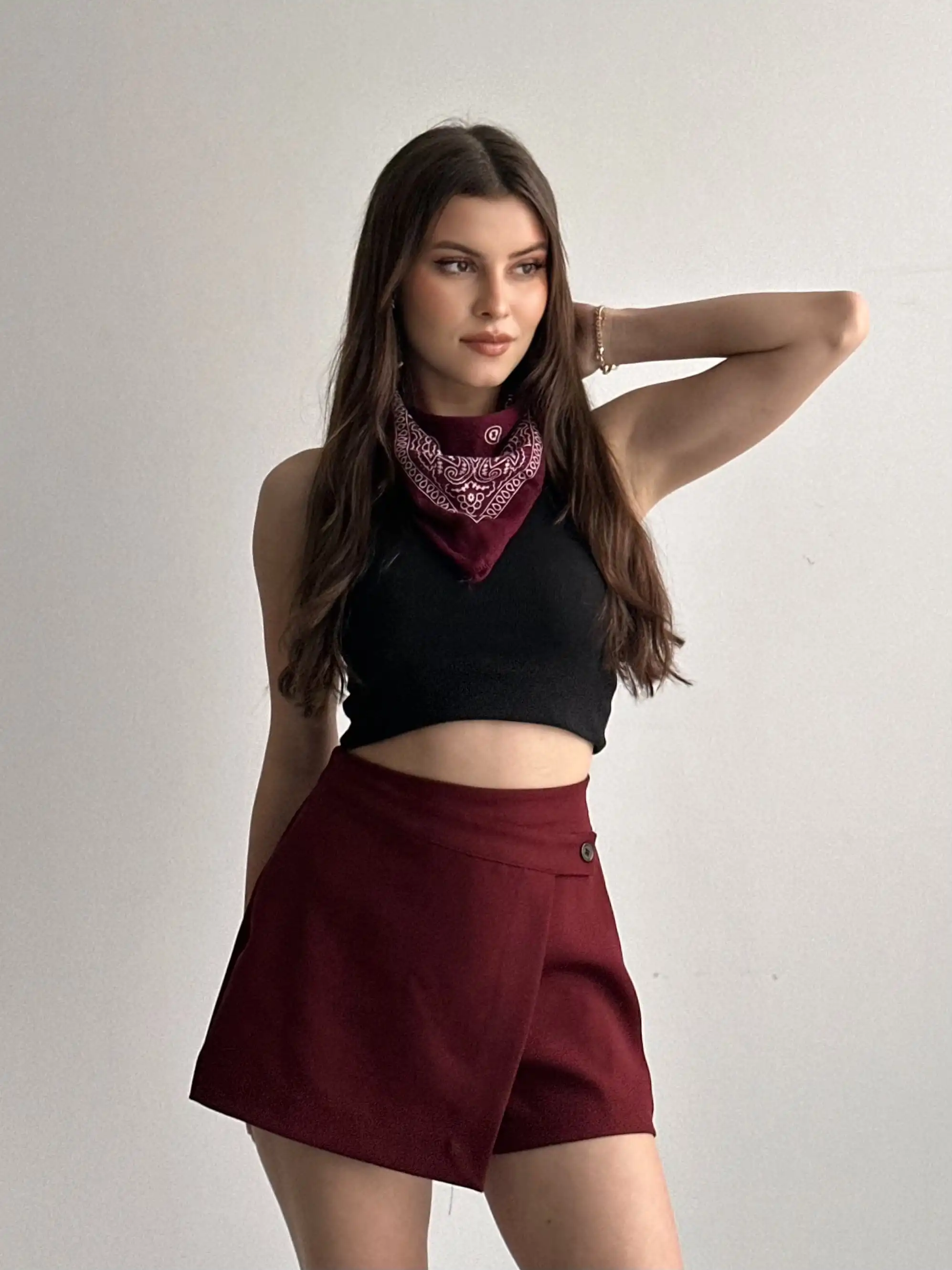YANDAN DÜĞME DETAYLI ŞORT ETEK-BORDO