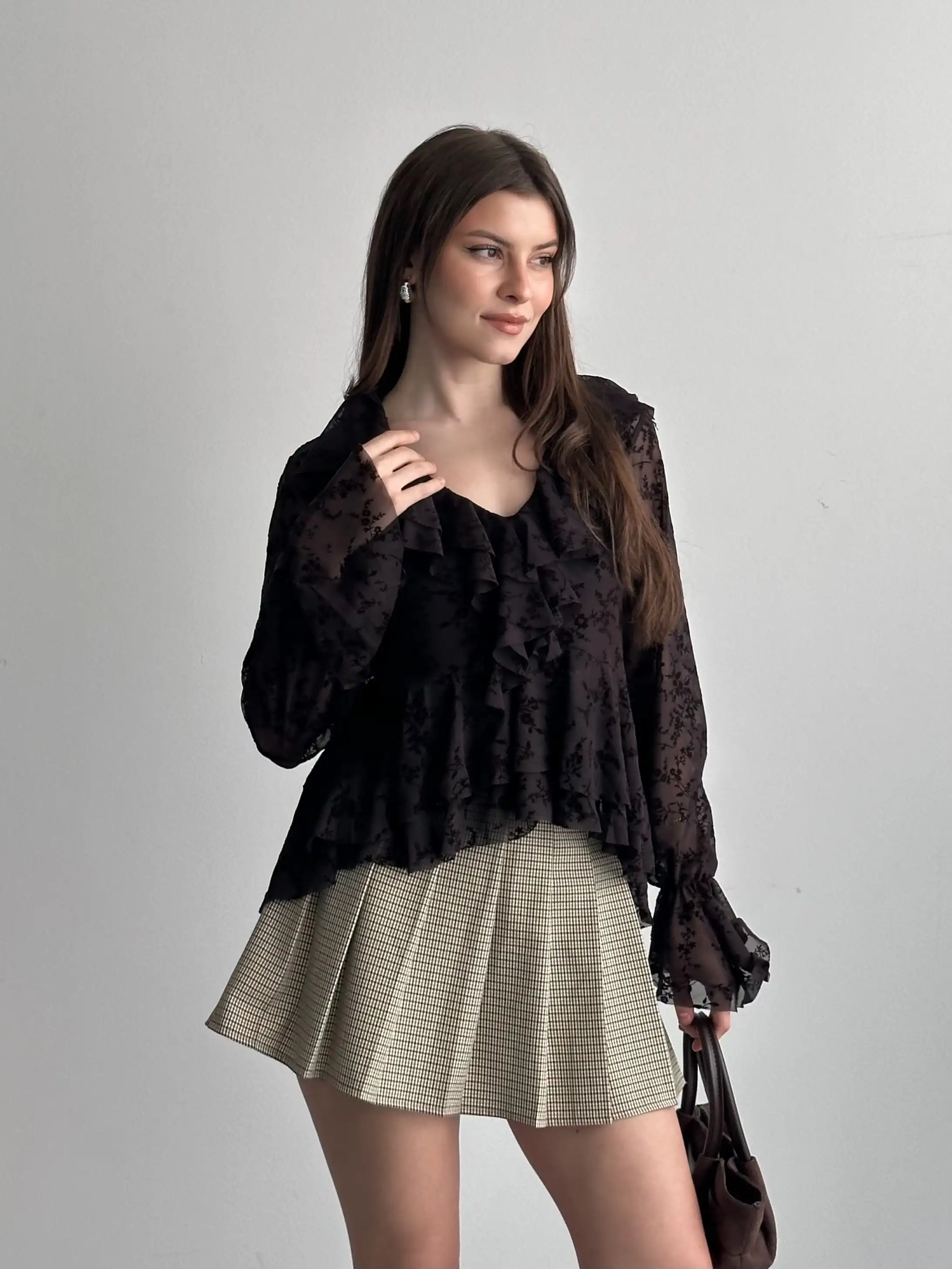 ÇİÇEK DETAYLI FIRFIR TÜL BLUZ-KAHVE