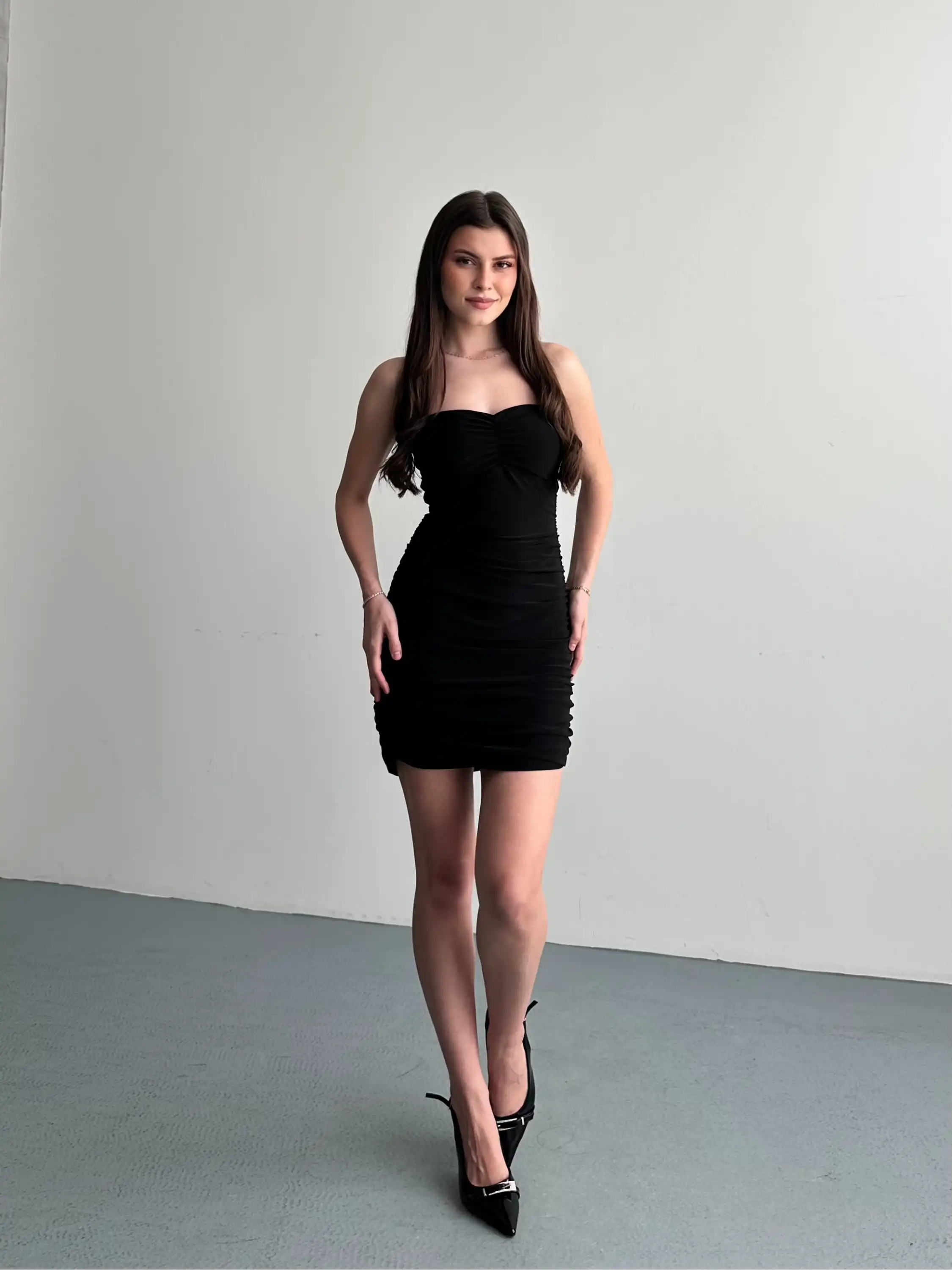 STRAPLEZ DRAPELİ ELBİSE-SİYAH