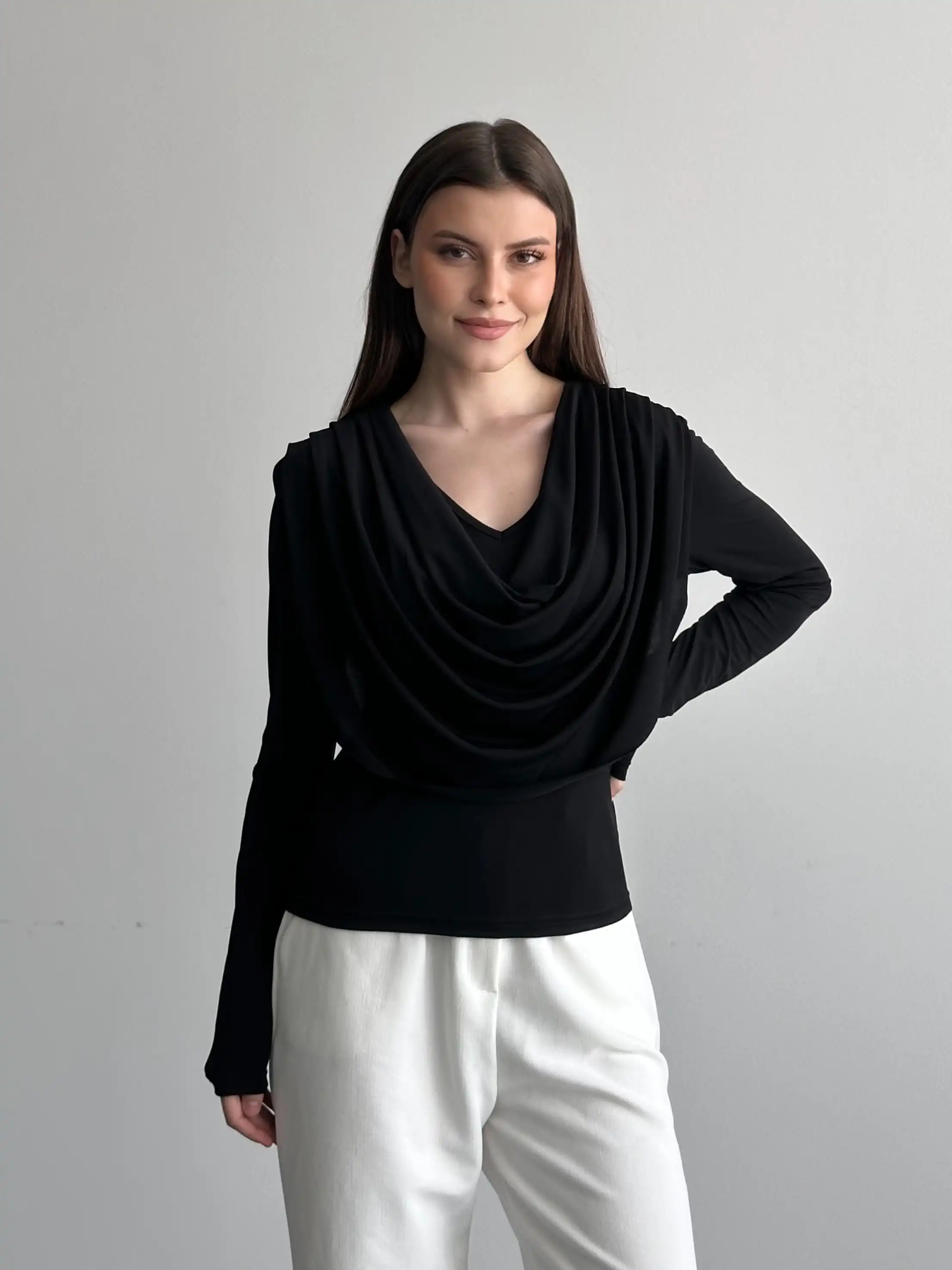 DEGAJE YAKA MODEL BLUZ-SİYAH