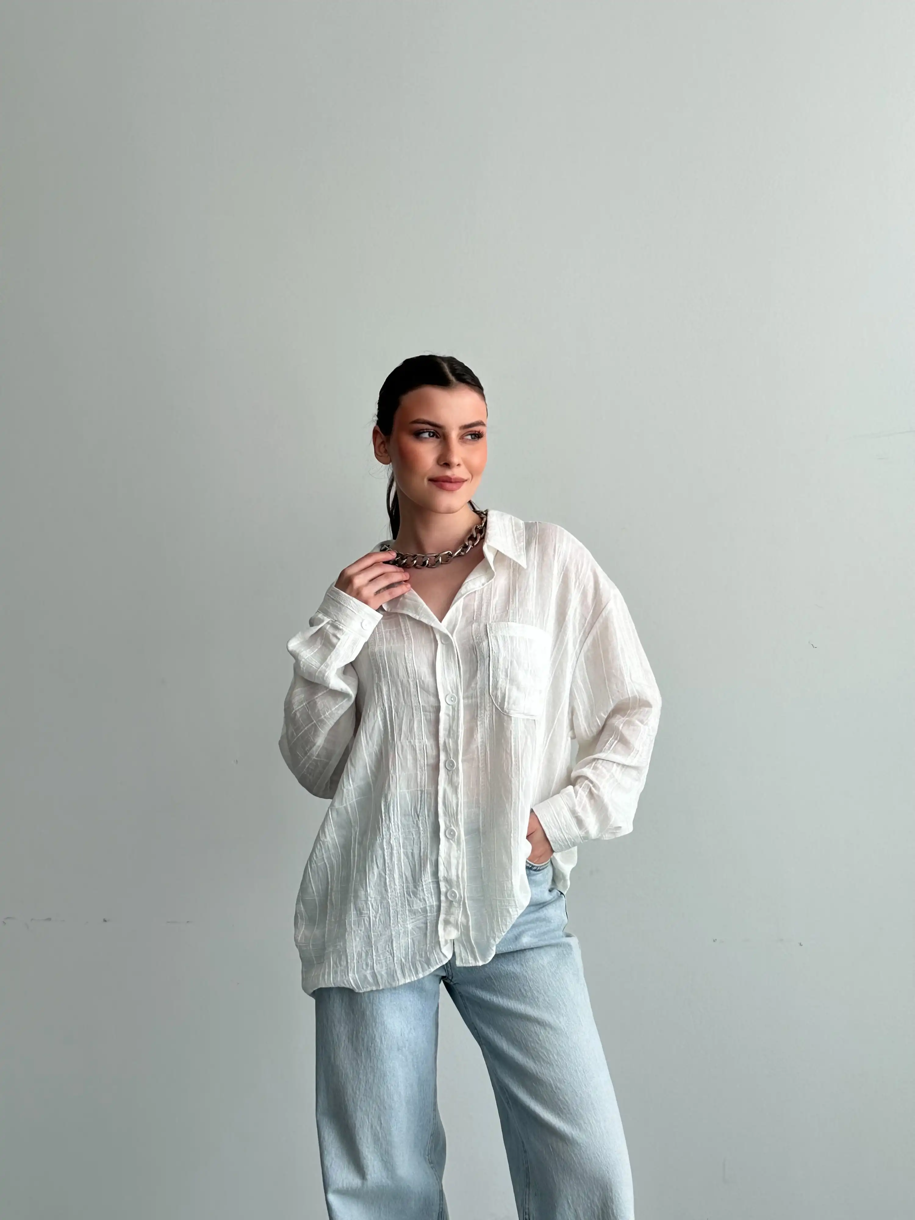 SALAŞ ÇİZGİ DETAYLI GÖMLEK-BEYAZ