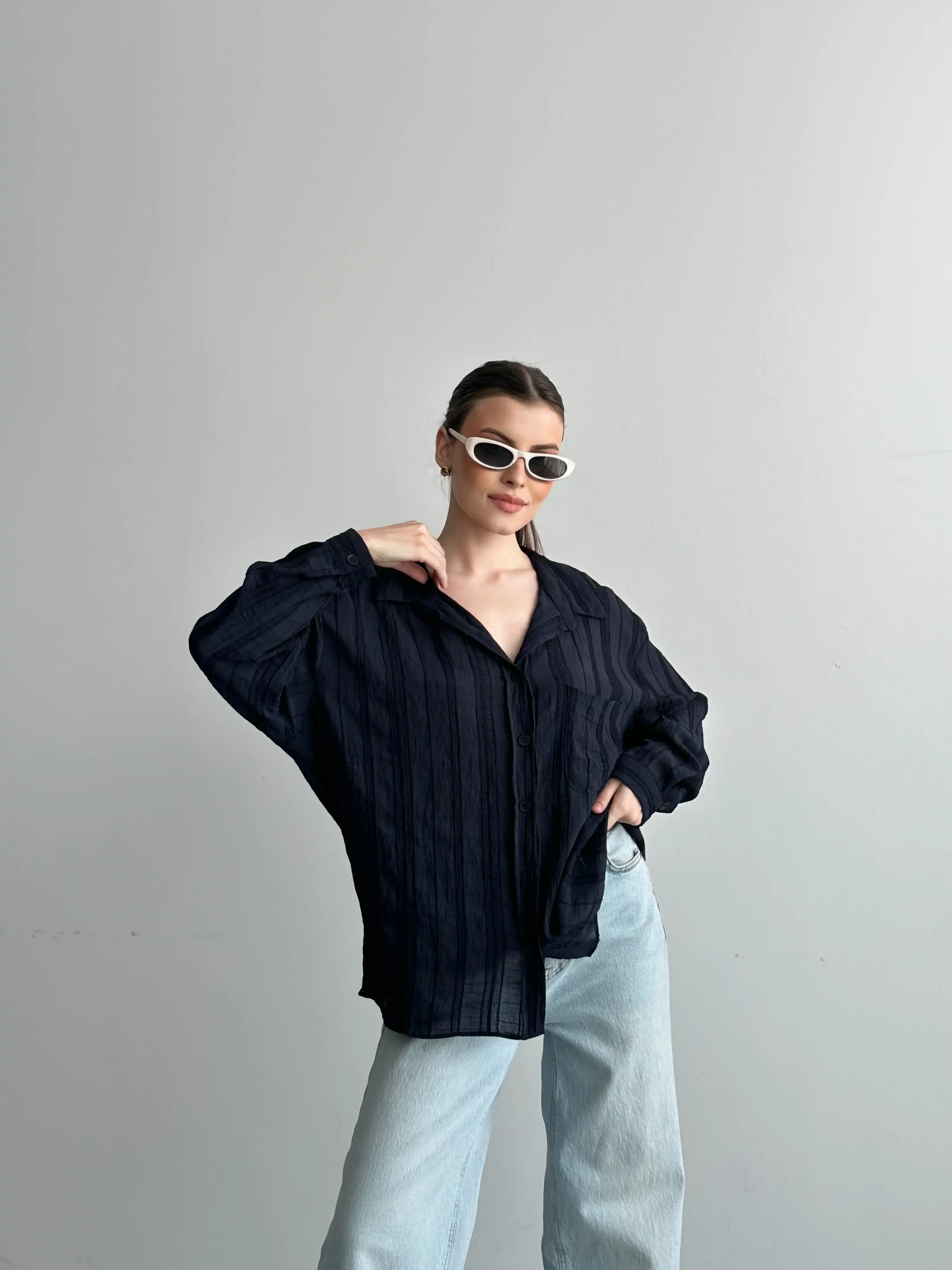 SALAŞ ÇİZGİ DETAYLI GÖMLEK-LACİVERT