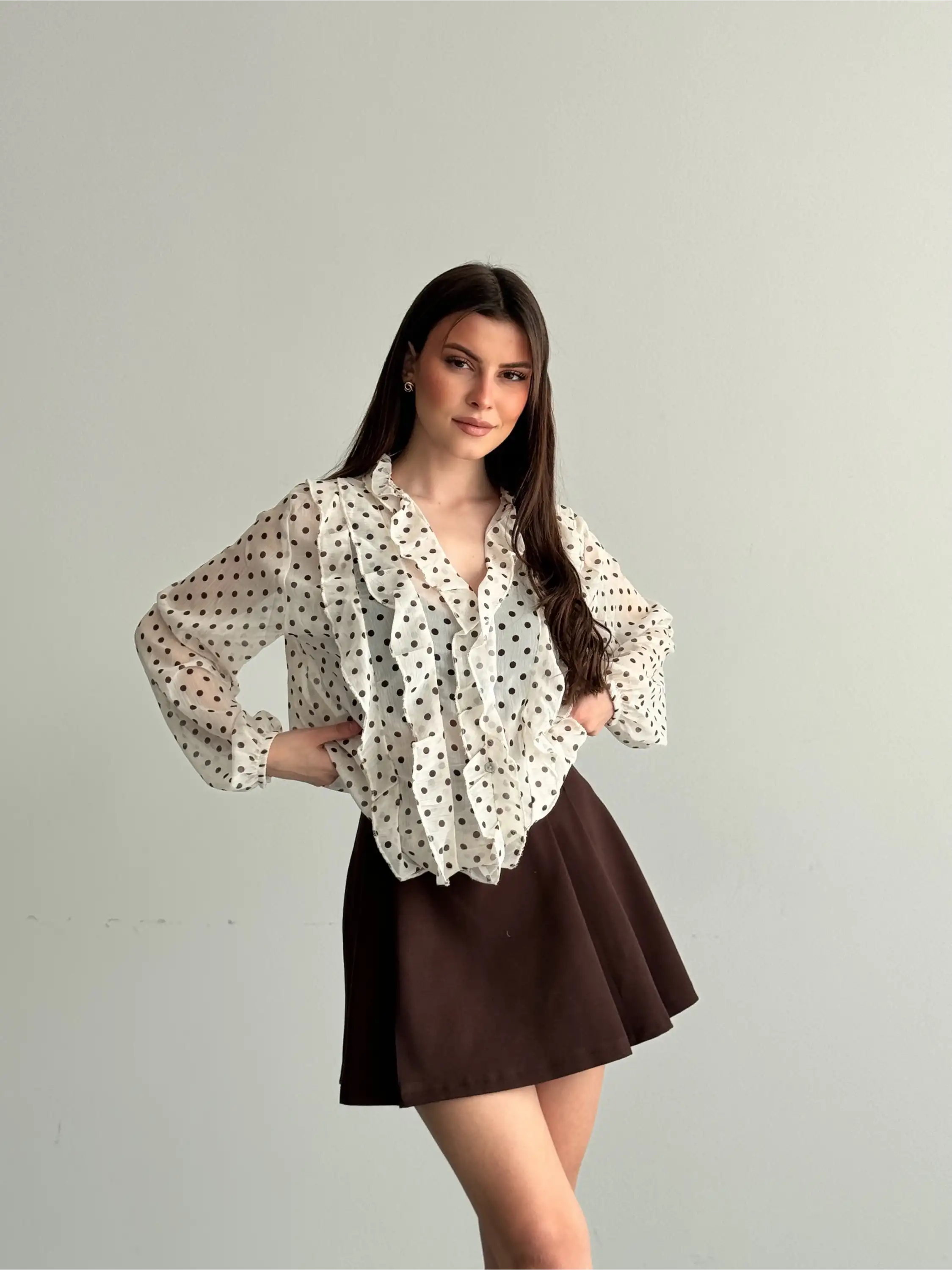 PUANTİYELİ FIRFIR DETAYLI BLUZ-KREM