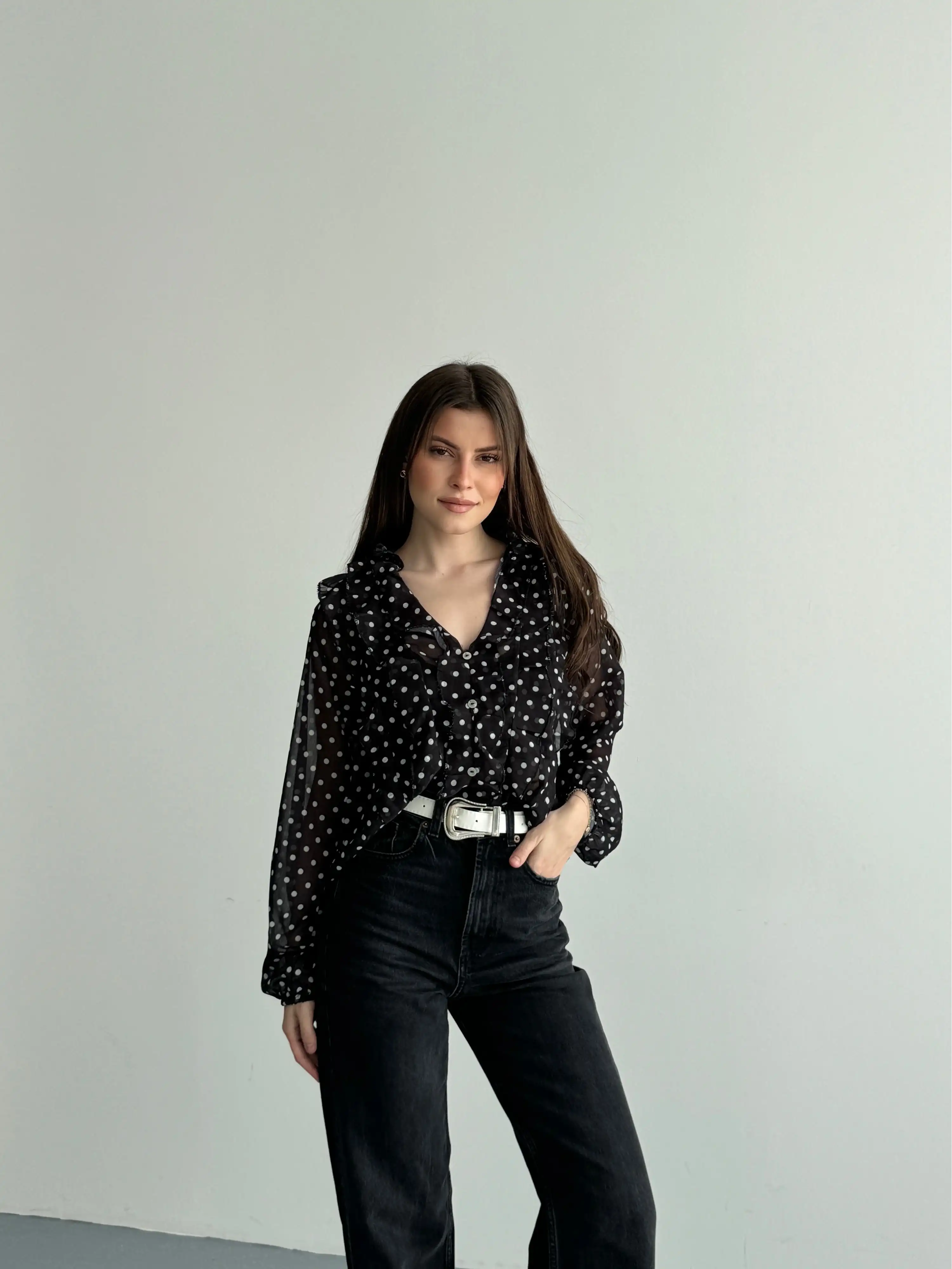 PUANTİYELİ FIRFIR DETAYLI BLUZ-SİYAH