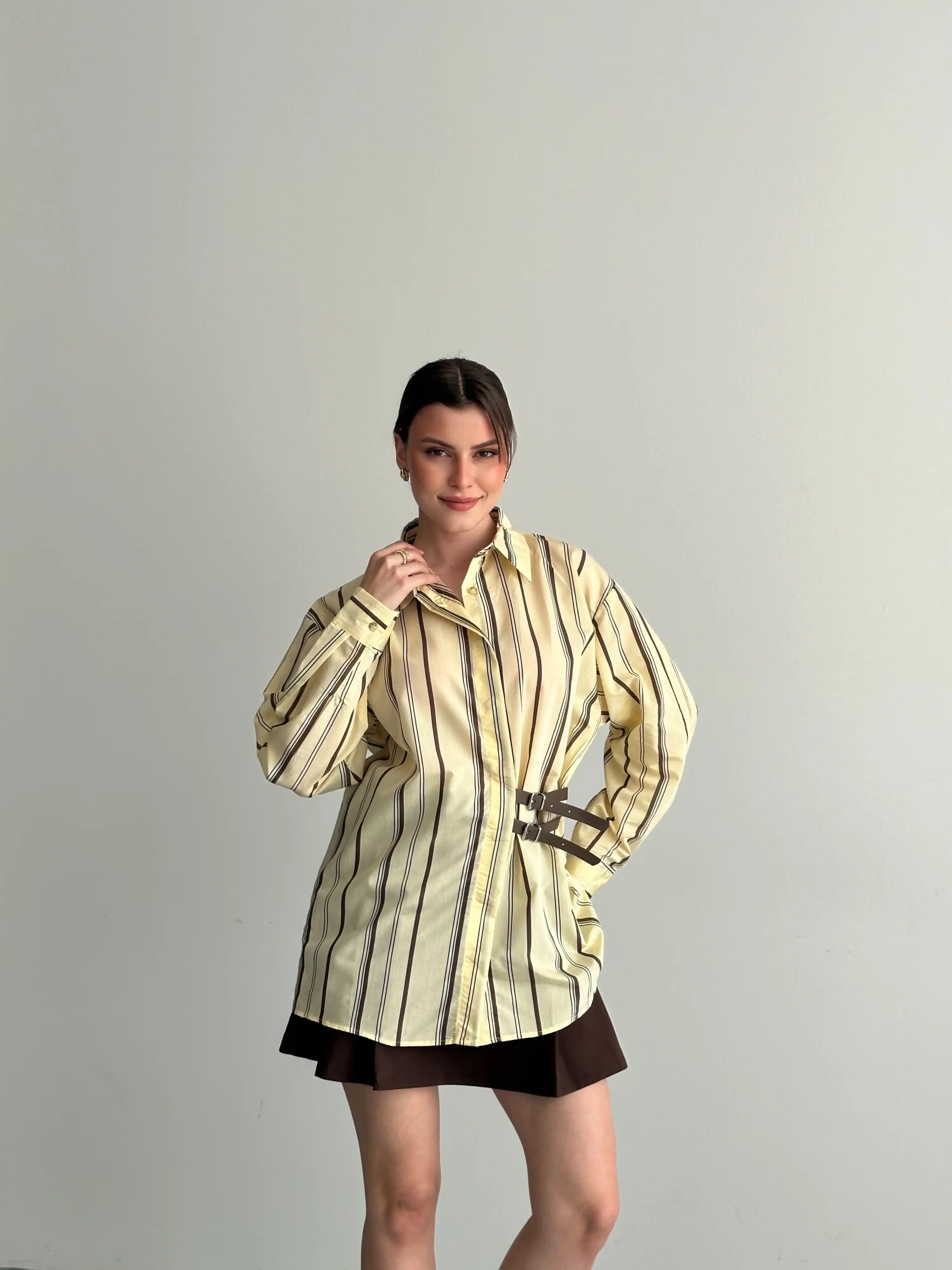 OVERSIZE ÇİZGİLİ KEMER DETAYLI GÖMLEK-SARI