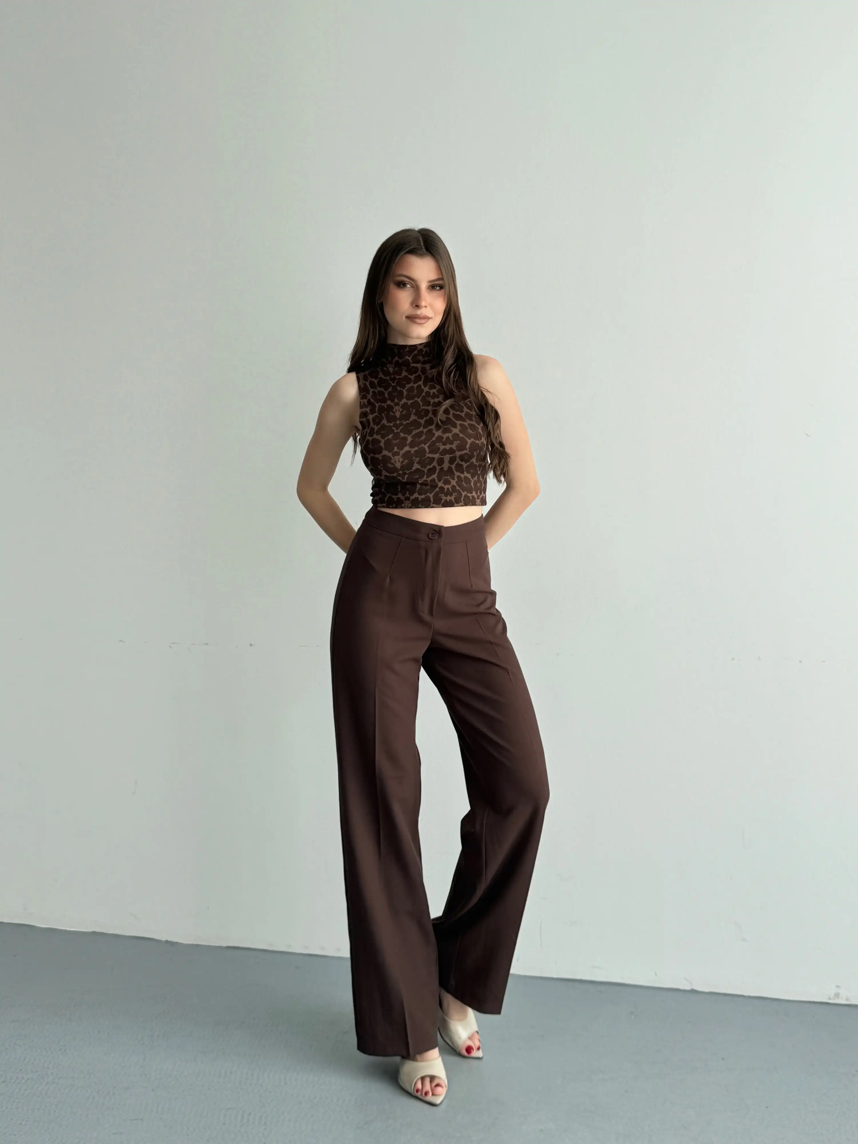 TEK DÜĞMELİ BEL OTURMALI PANTOLON-KAHVE
