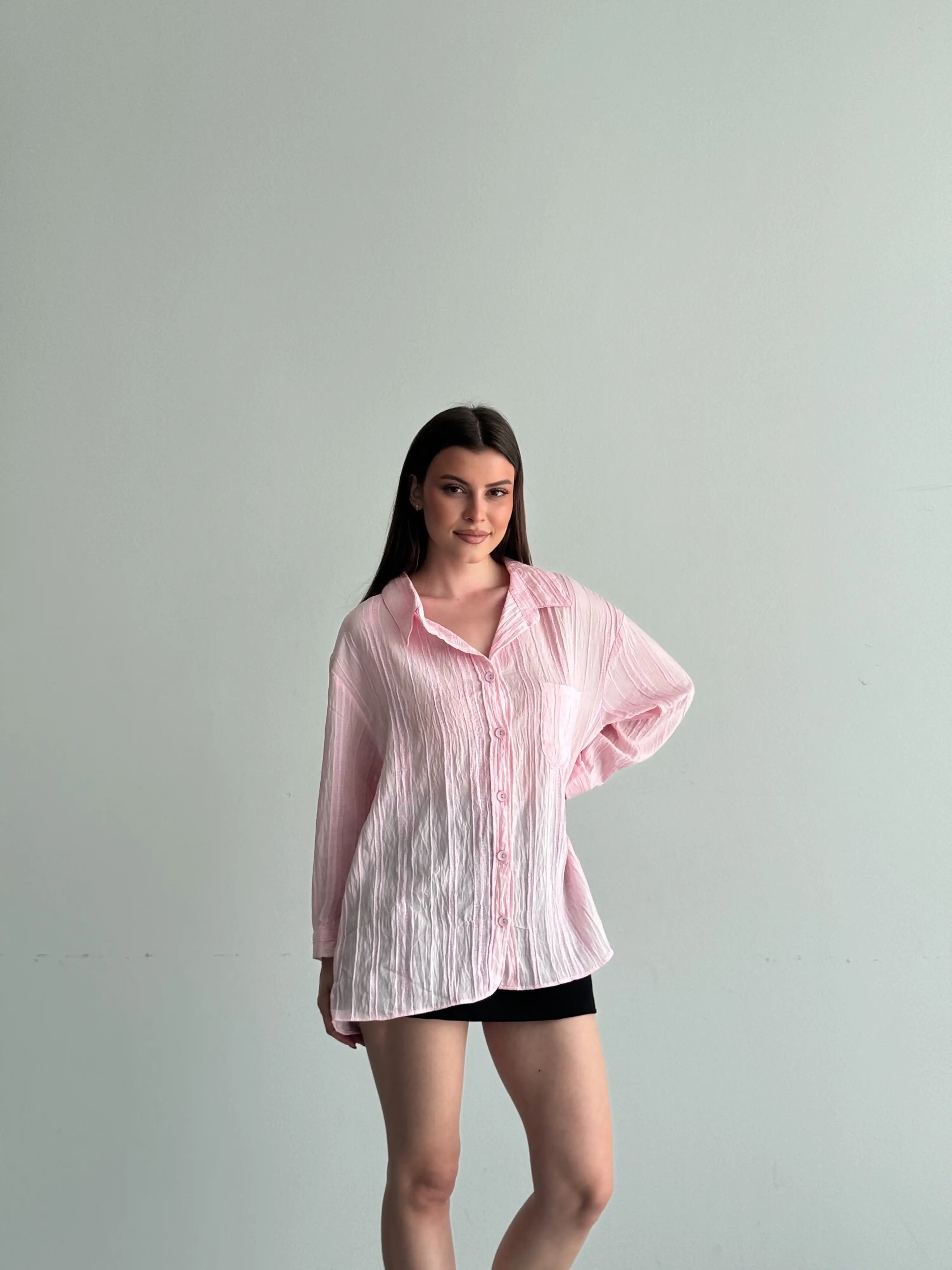 TEK CEP KENDİNDEN ÇİZGİLİ GÖMLEK-PEMBE