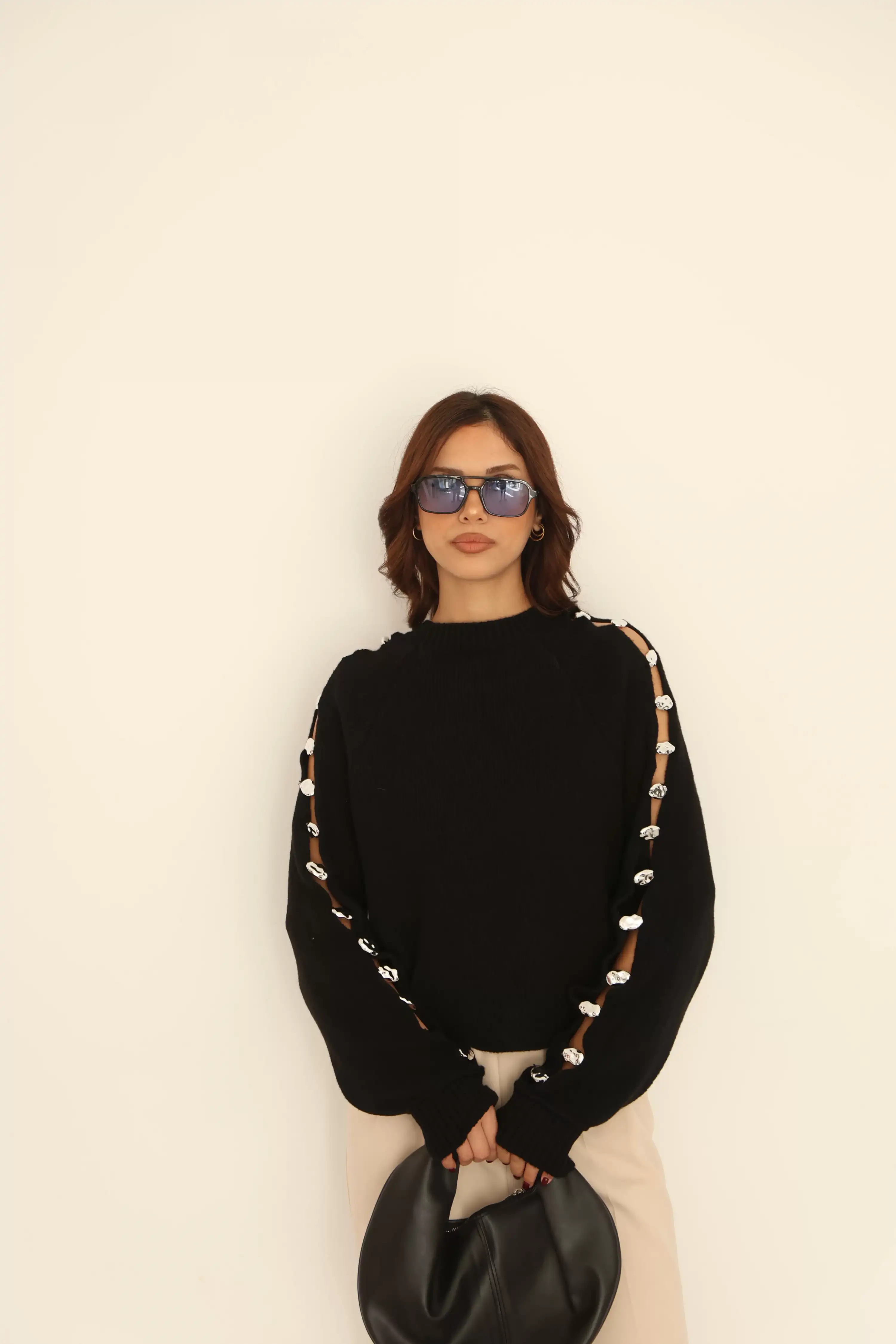 AKSESUAR DETAYLI TRİKO KAZAK-SİYAH