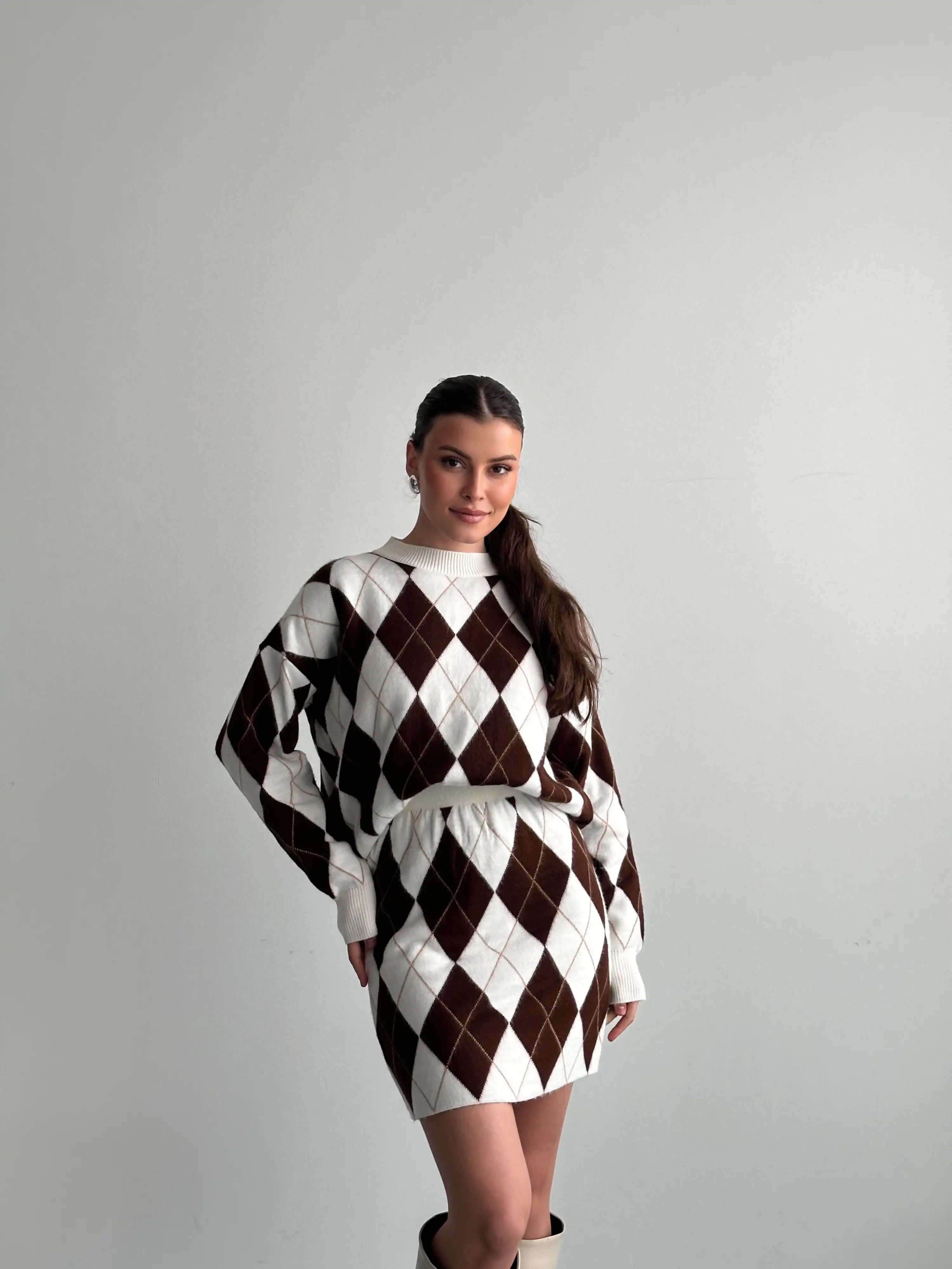 BAKLAVA DESENLİ ETEKLİ TRİKO TAKIM-KREM