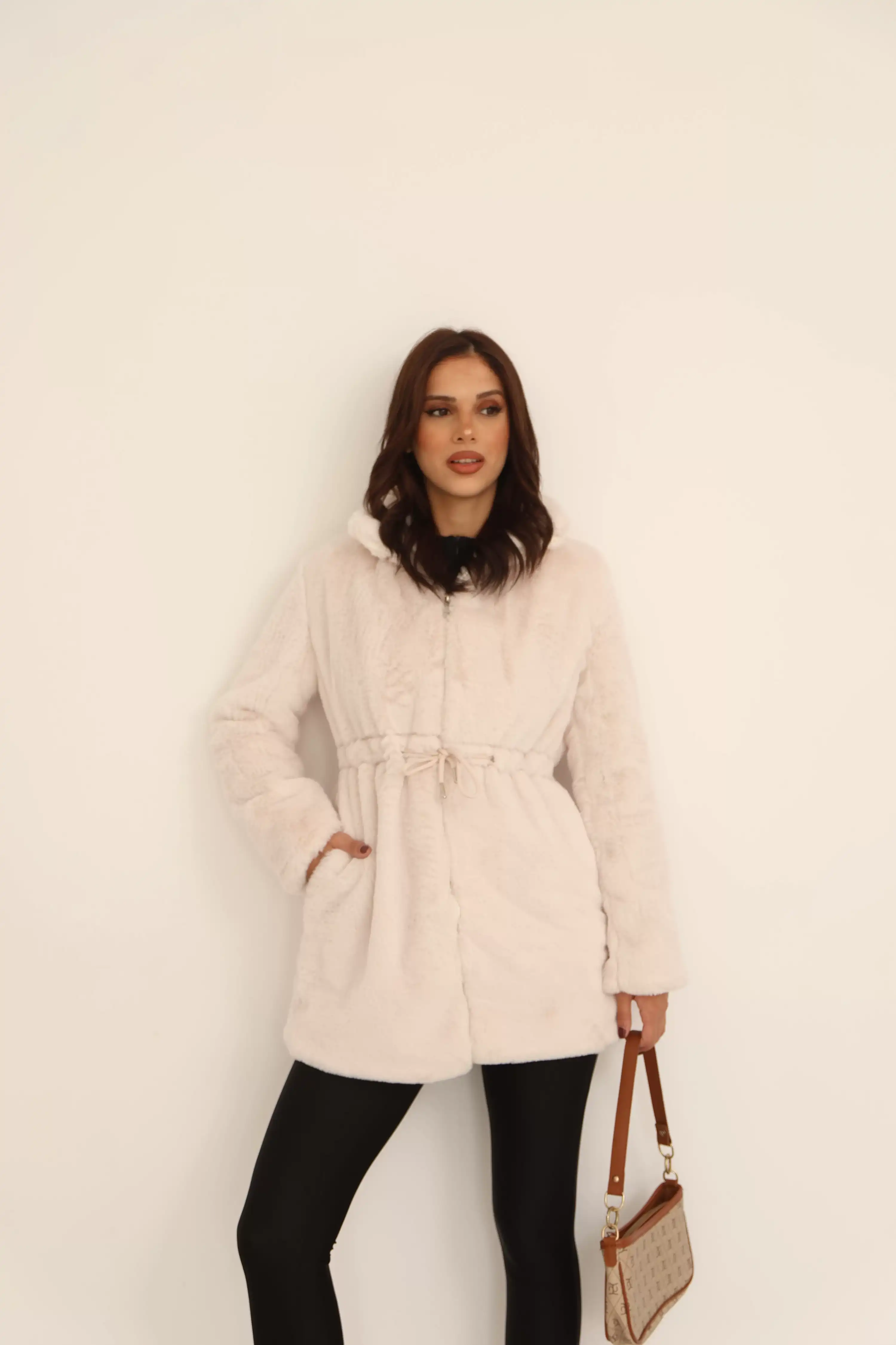 BELDEN İPLİ ARABOY KÜRK -KREM