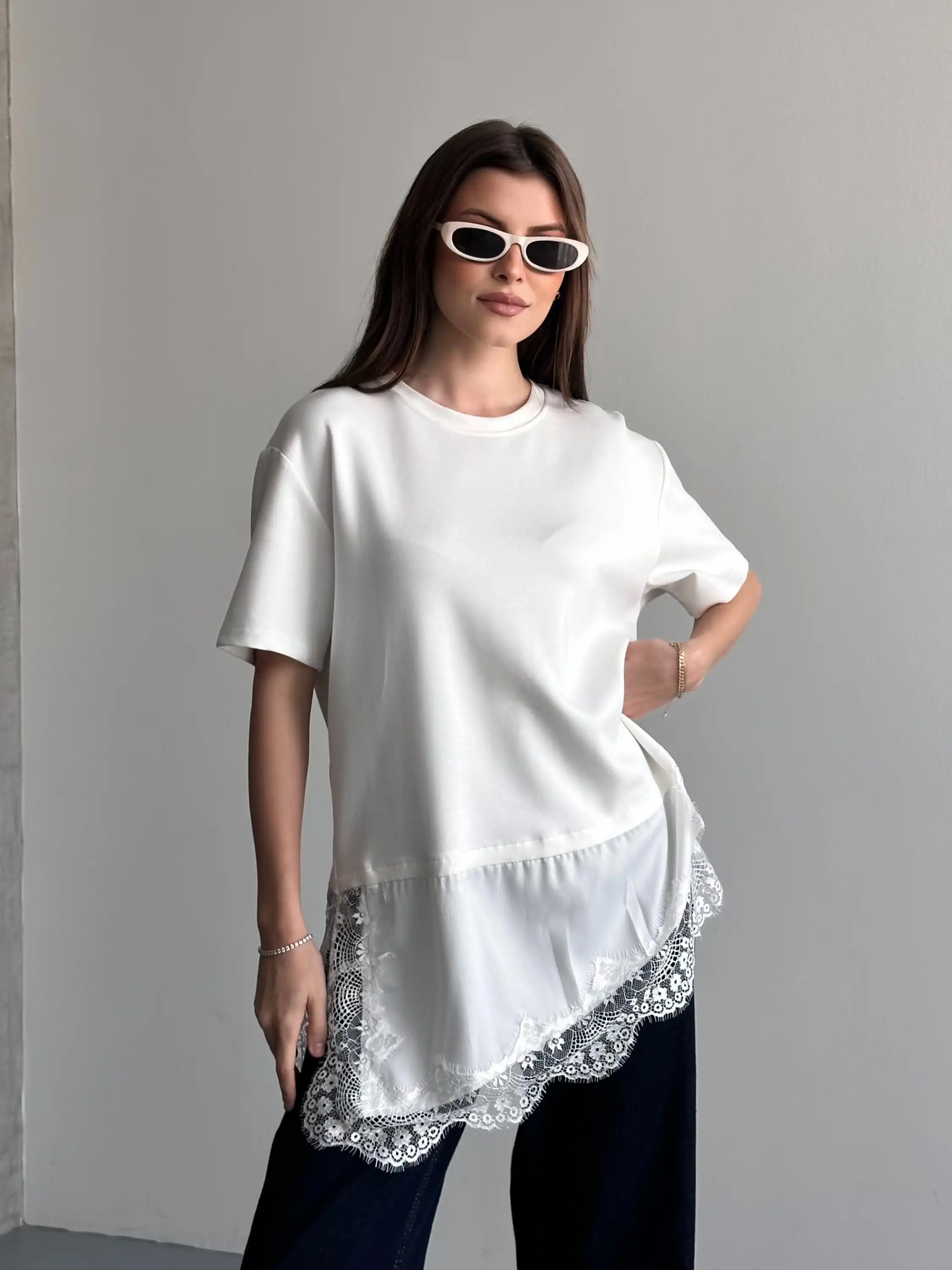 DANTEL DETAYLI OVERSIZE BLUZ-BEYAZ