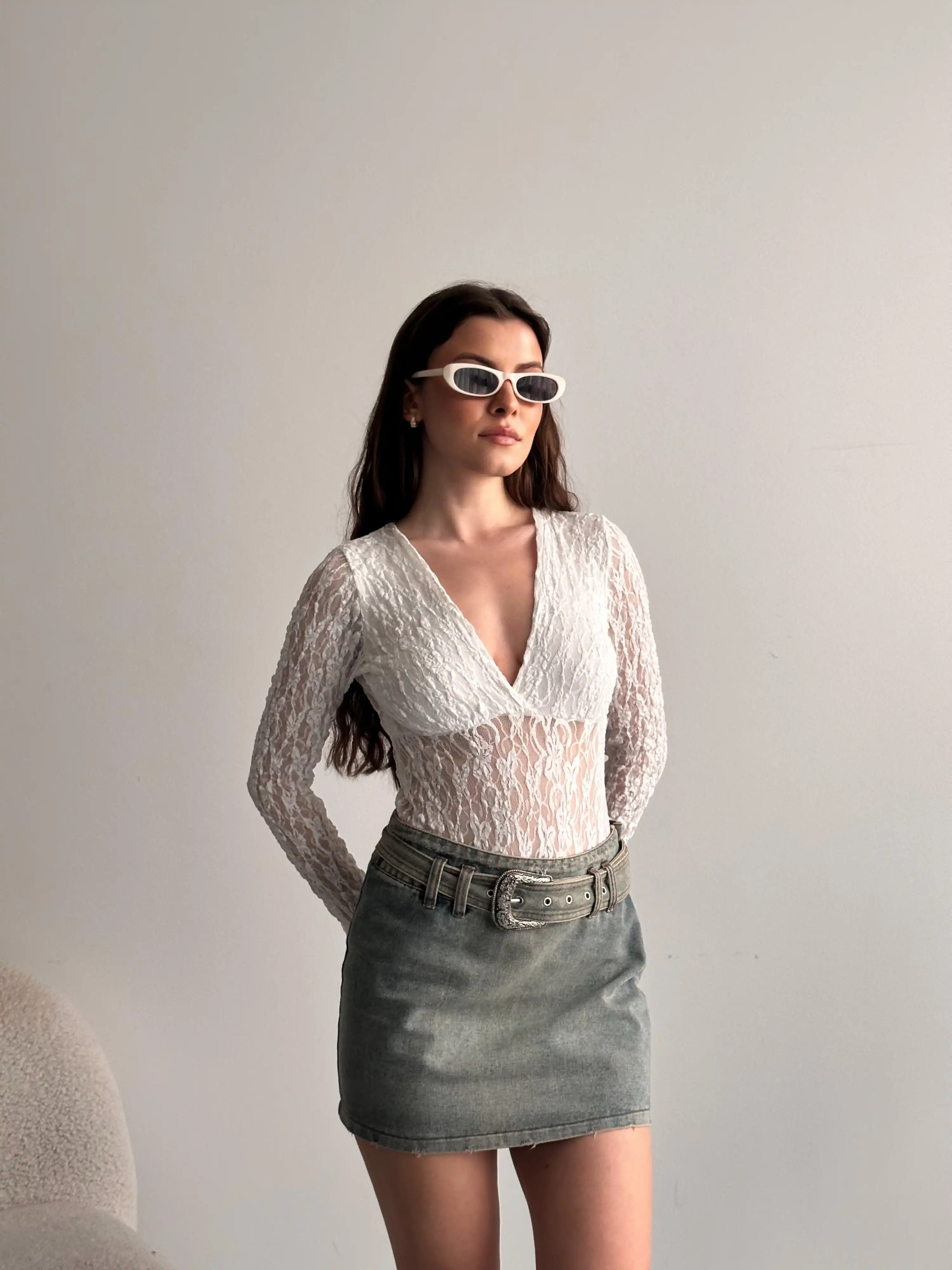 DANTELLİ TRANSPARAN UZUN KOL BODYSUIT-BEYAZ